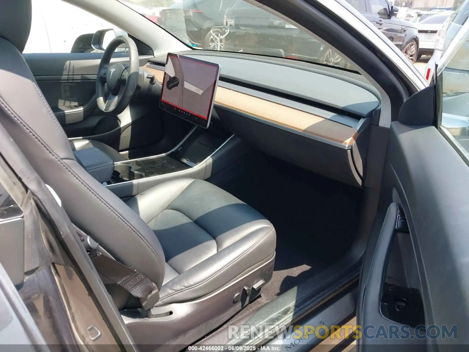 5 Photograph of a damaged car 5YJ3E1EA4LF644211 TESLA MODEL 3 2020