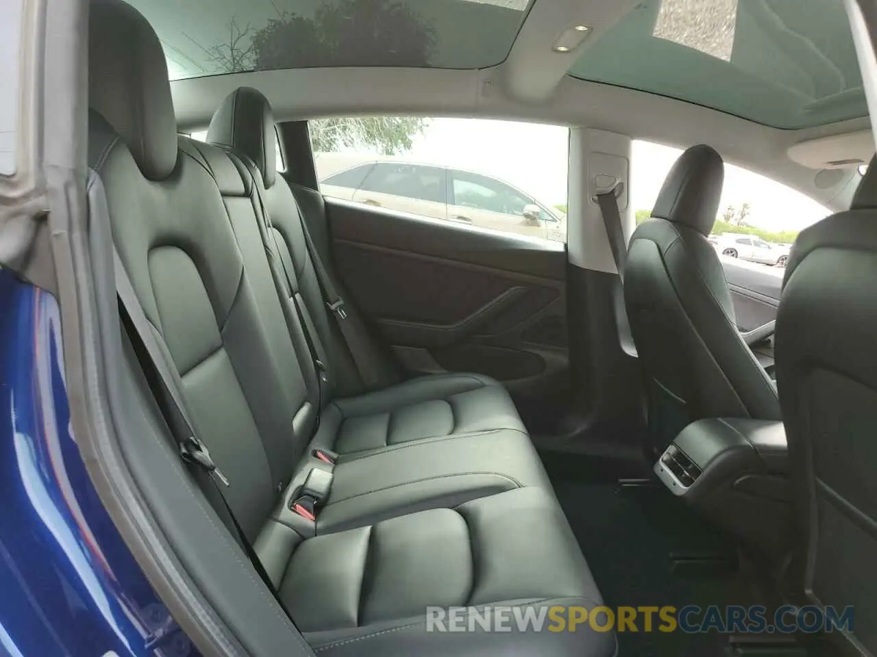 10 Photograph of a damaged car 5YJ3E1EA4LF645858 TESLA MODEL 3 2020