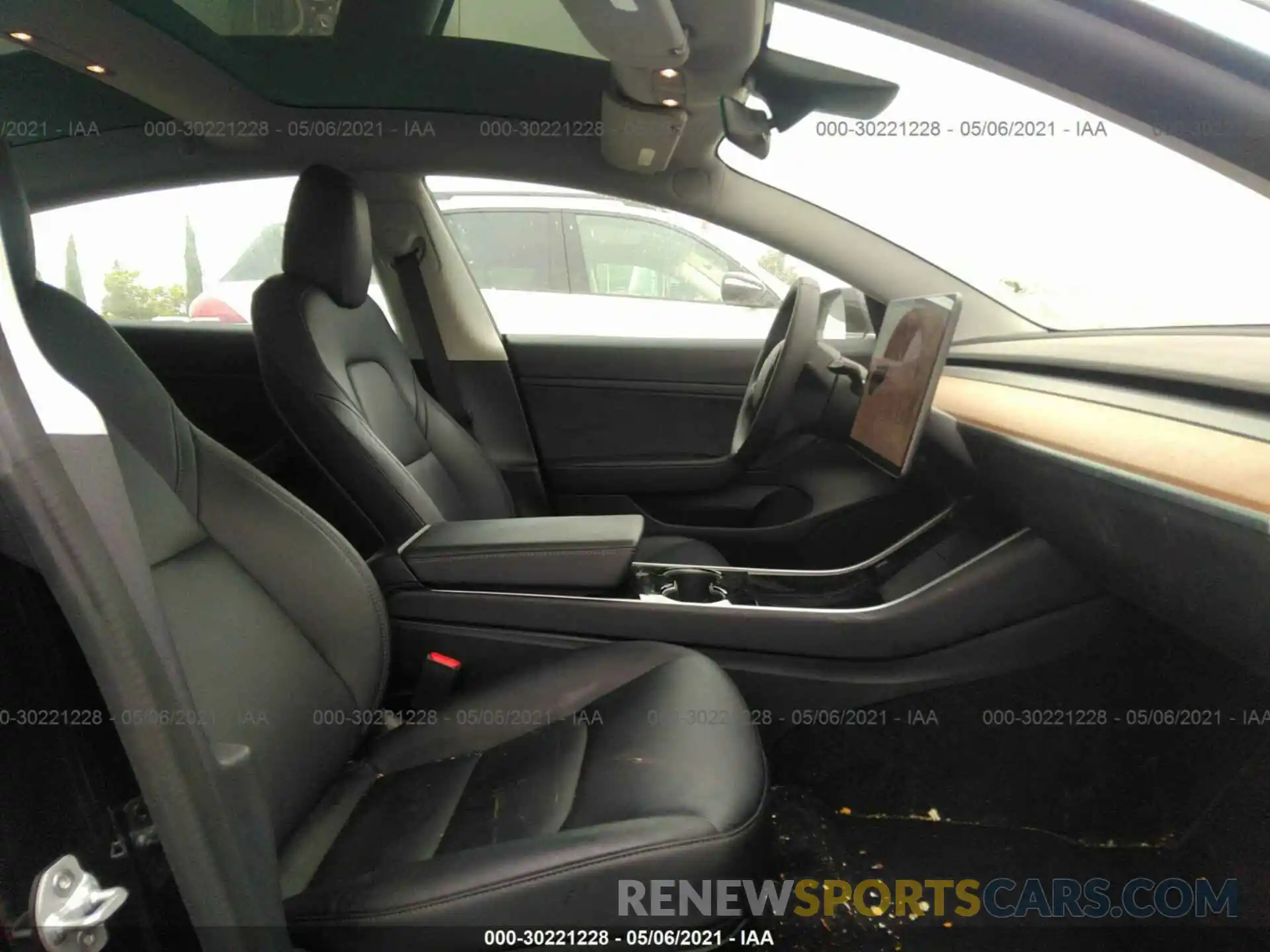 5 Photograph of a damaged car 5YJ3E1EA4LF657640 TESLA MODEL 3 2020