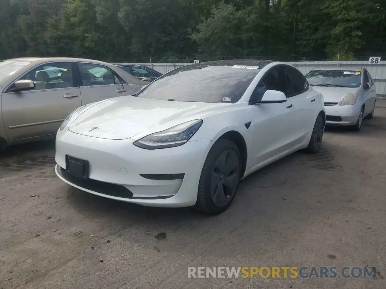 1 Photograph of a damaged car 5YJ3E1EA4LF660277 TESLA MODEL 3 2020