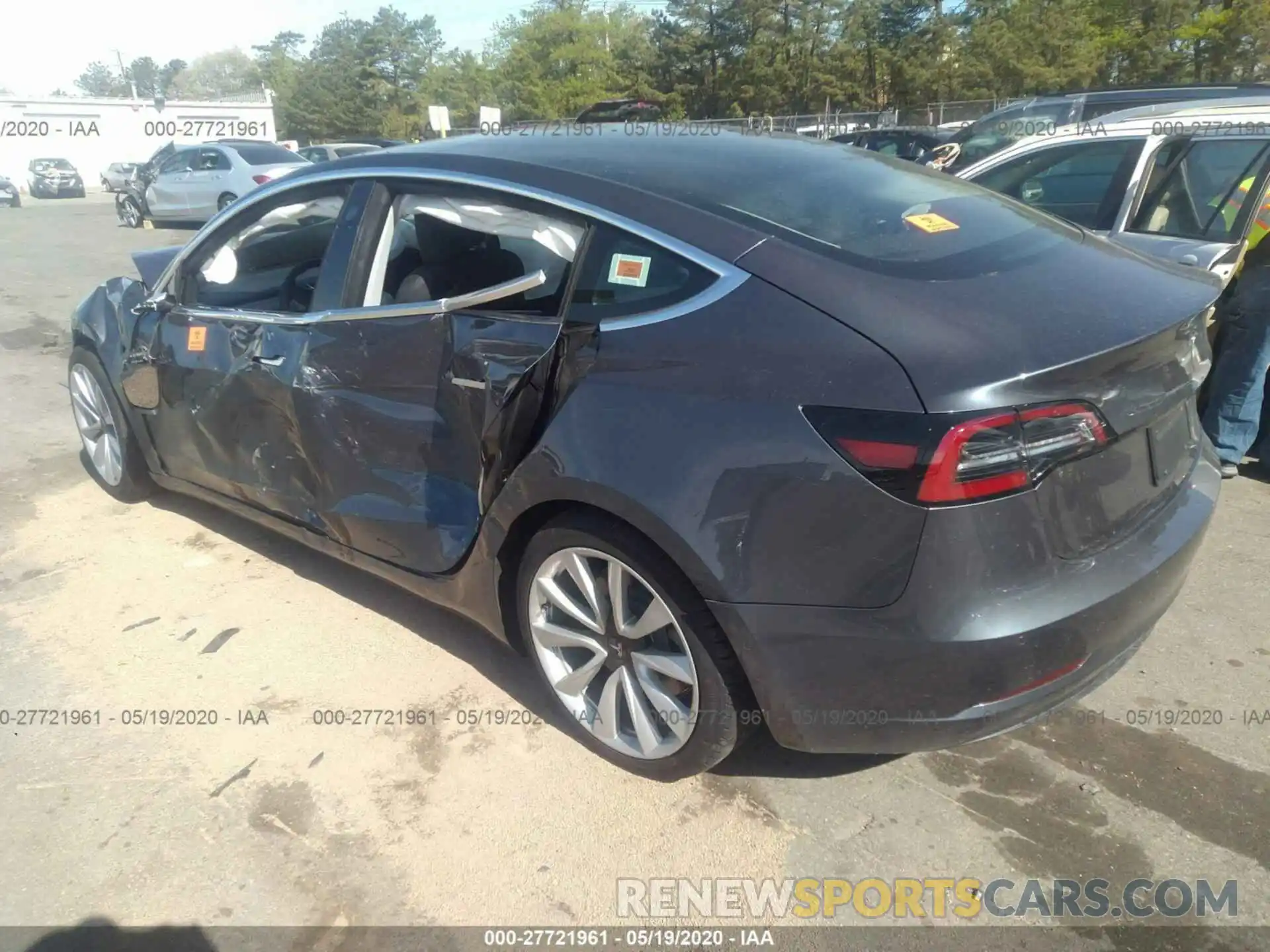 3 Photograph of a damaged car 5YJ3E1EA4LF661106 TESLA MODEL 3 2020