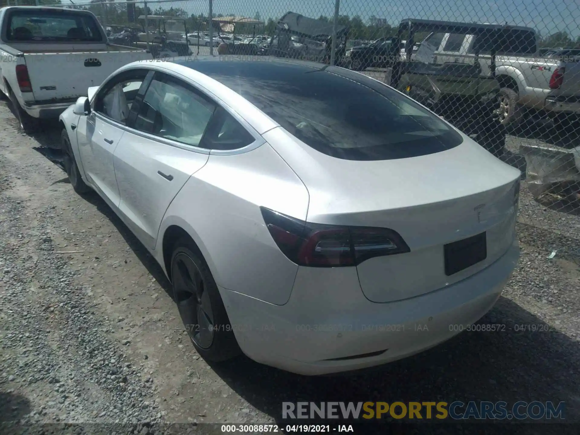 3 Photograph of a damaged car 5YJ3E1EA4LF707128 TESLA MODEL 3 2020