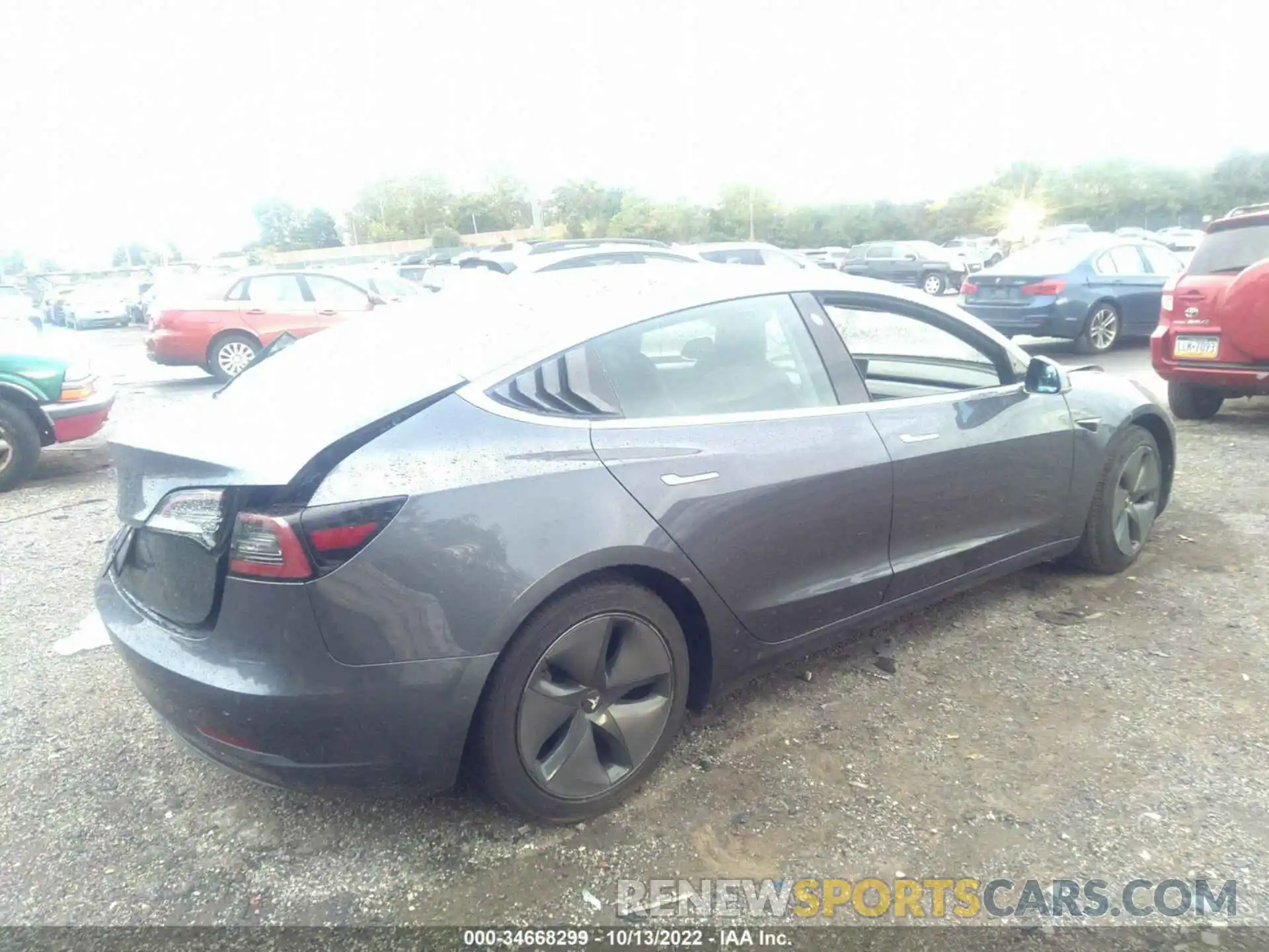 4 Photograph of a damaged car 5YJ3E1EA4LF739531 TESLA MODEL 3 2020