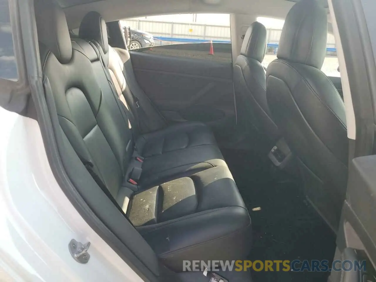 10 Photograph of a damaged car 5YJ3E1EA4LF740341 TESLA MODEL 3 2020