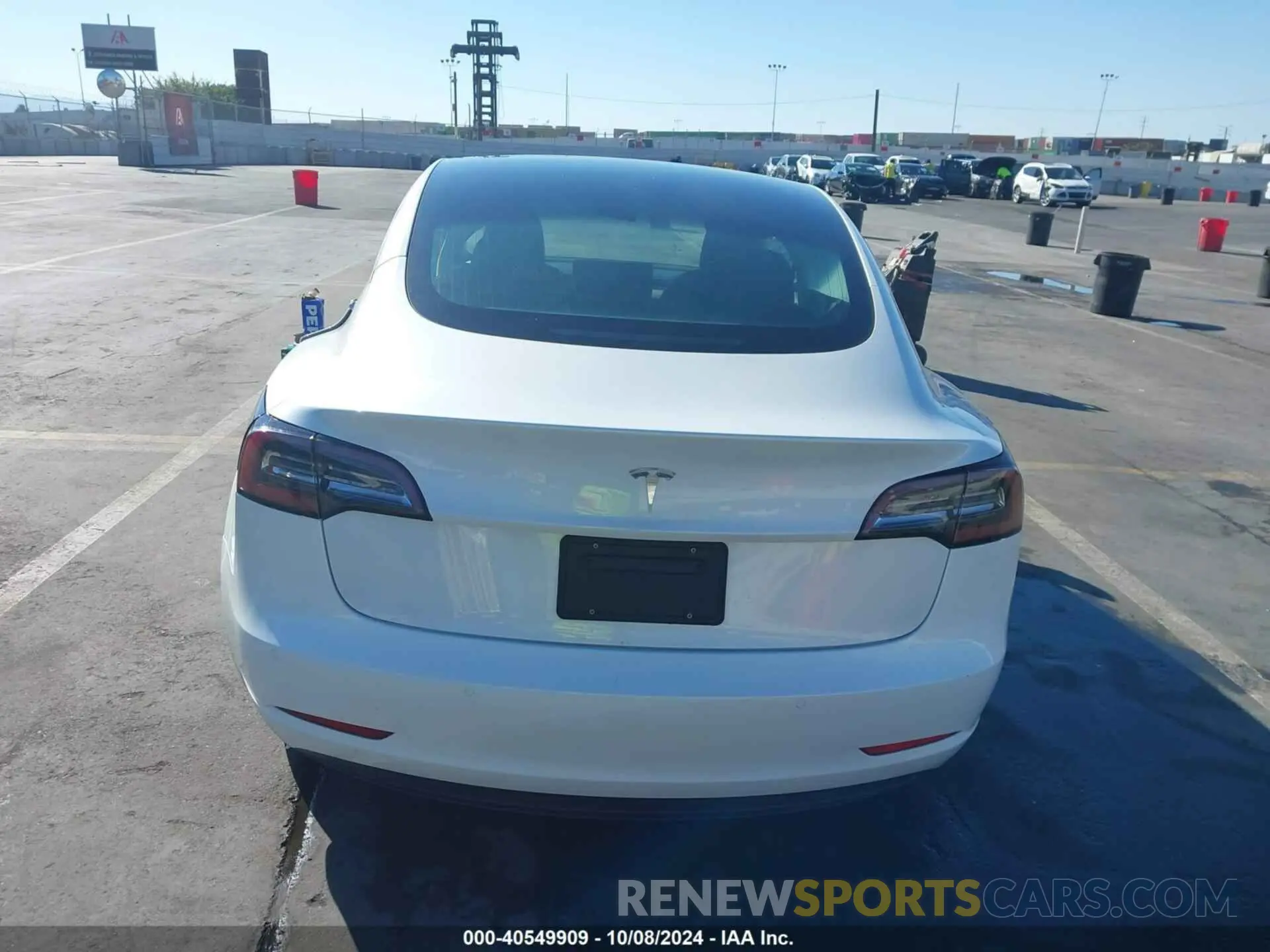 15 Photograph of a damaged car 5YJ3E1EA4LF745071 TESLA MODEL 3 2020