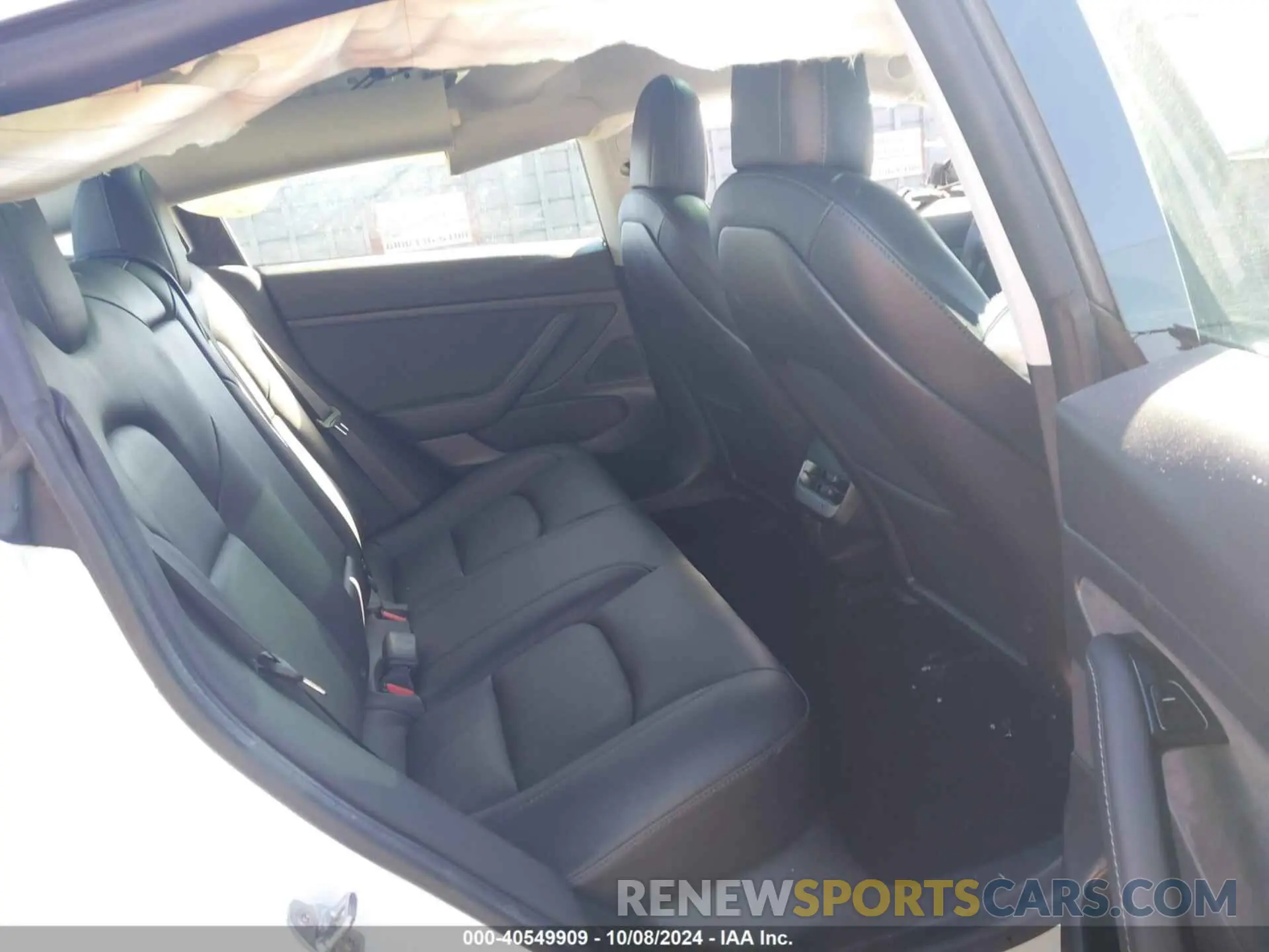 8 Photograph of a damaged car 5YJ3E1EA4LF745071 TESLA MODEL 3 2020