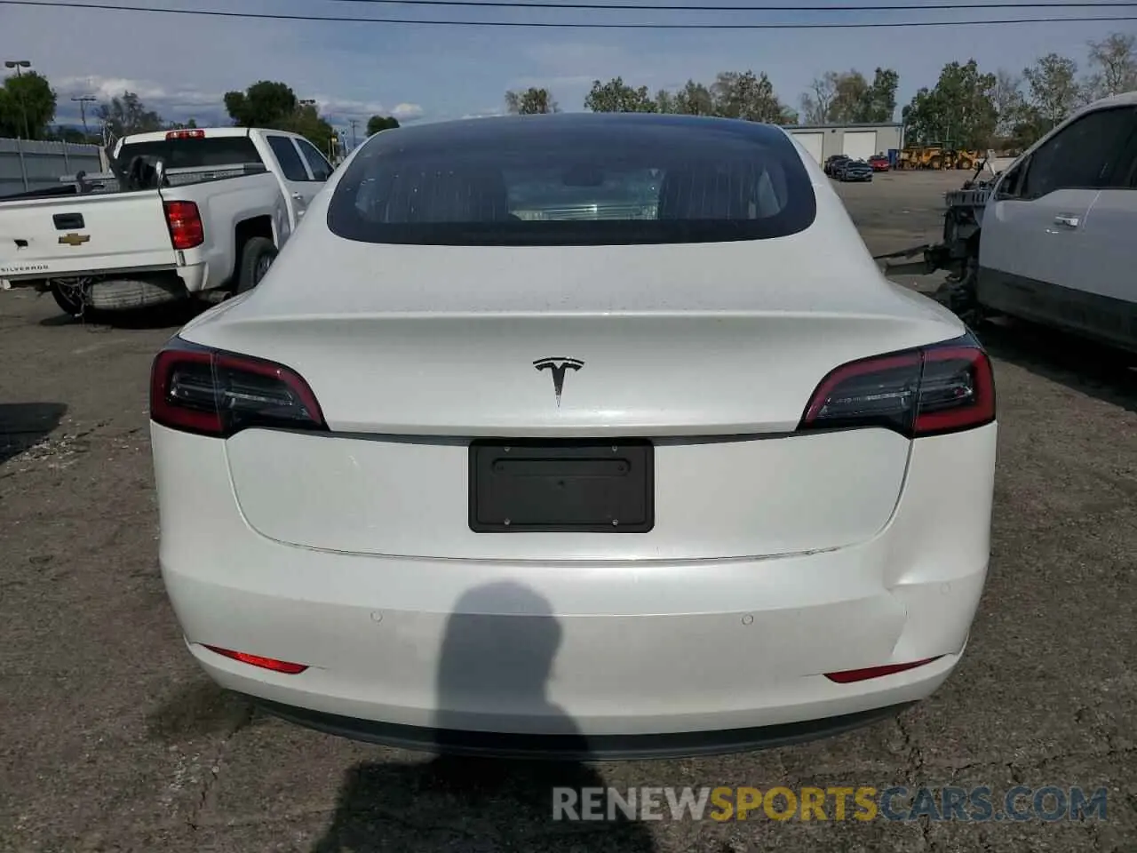 6 Photograph of a damaged car 5YJ3E1EA4LF745877 TESLA MODEL 3 2020