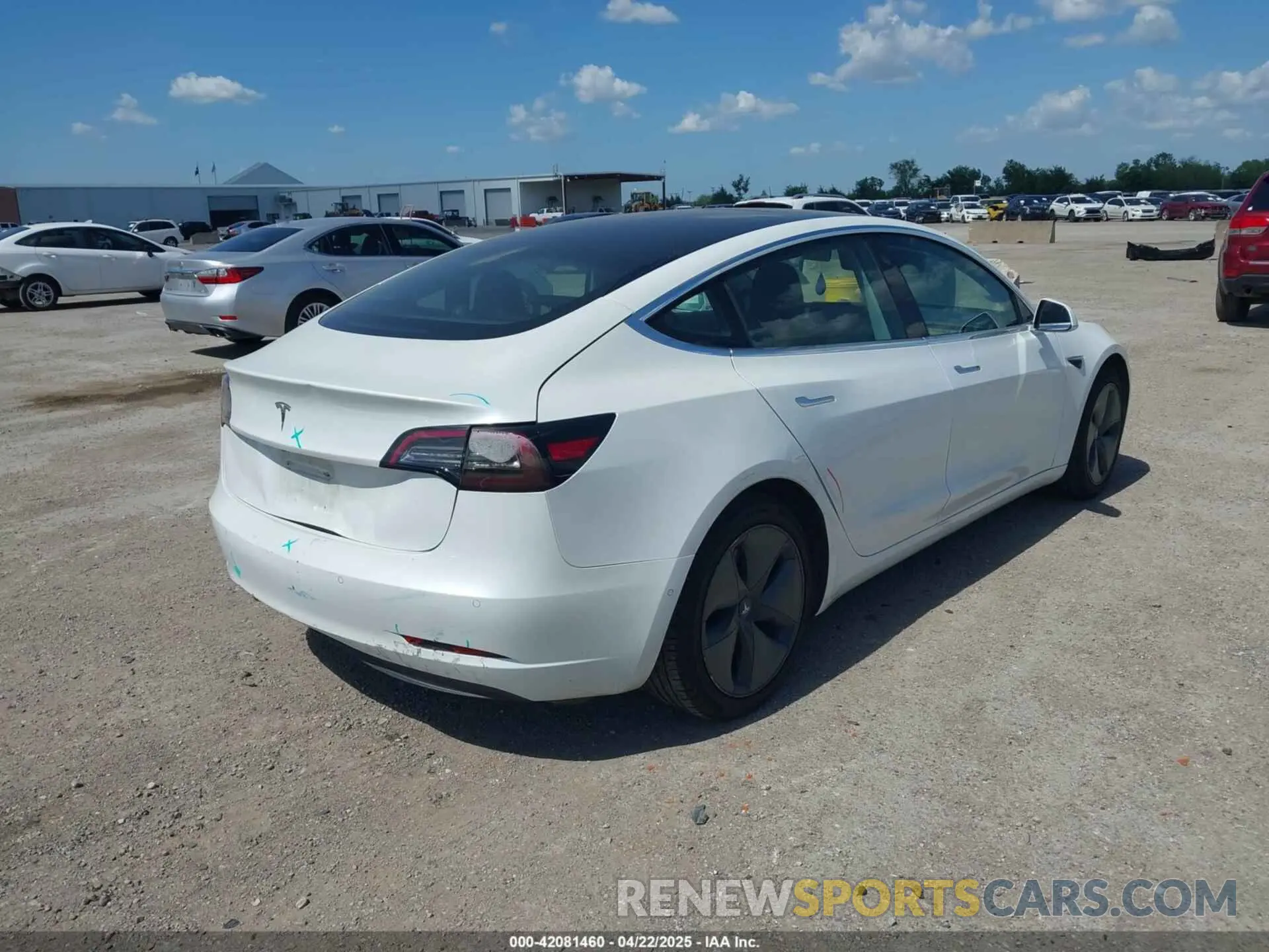6 Photograph of a damaged car 5YJ3E1EA4LF747063 TESLA MODEL 3 2020