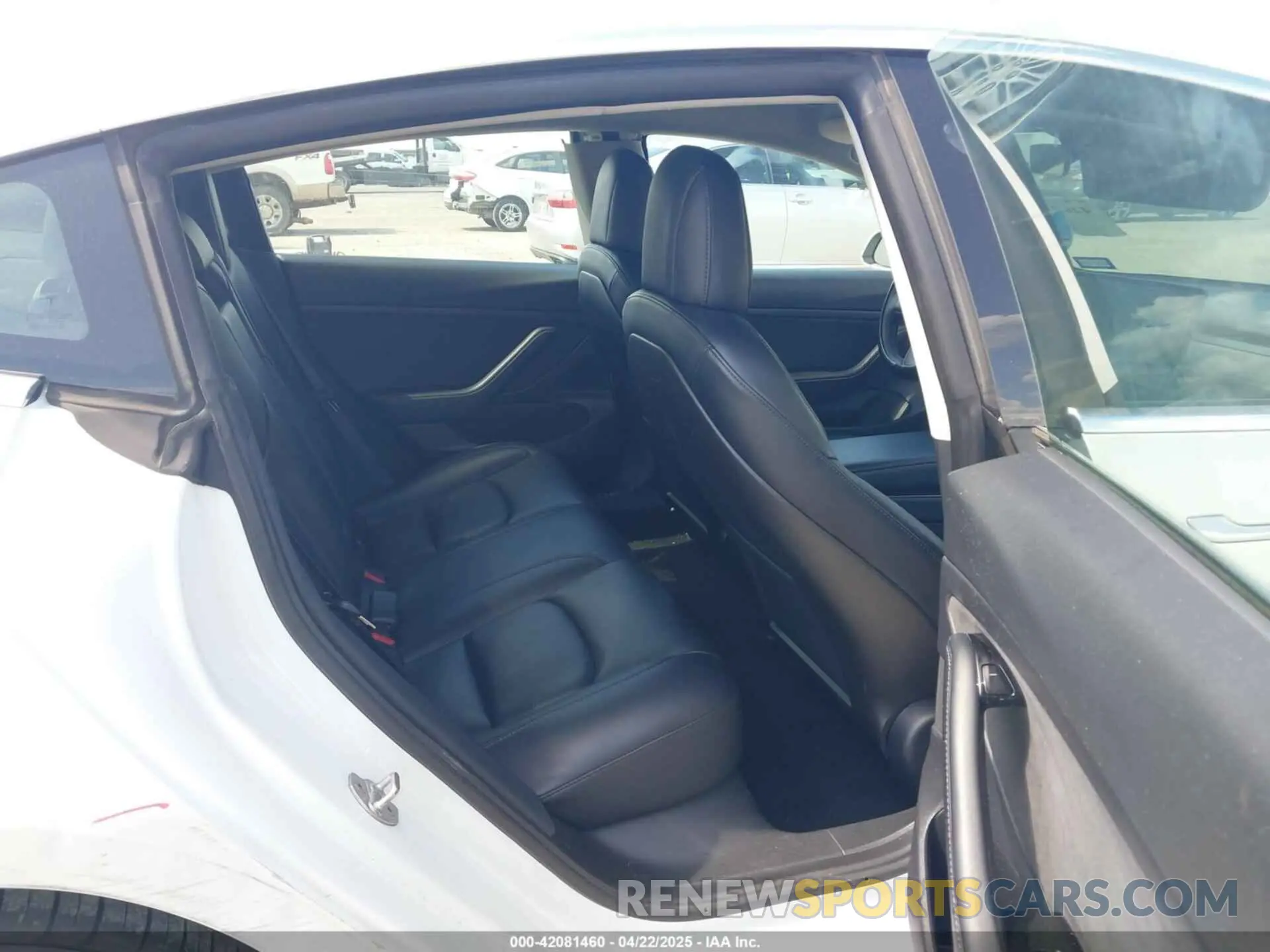 8 Photograph of a damaged car 5YJ3E1EA4LF747063 TESLA MODEL 3 2020