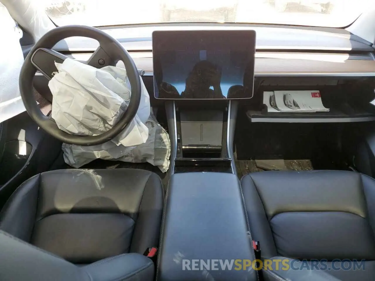 8 Photograph of a damaged car 5YJ3E1EA4LF784677 TESLA MODEL 3 2020