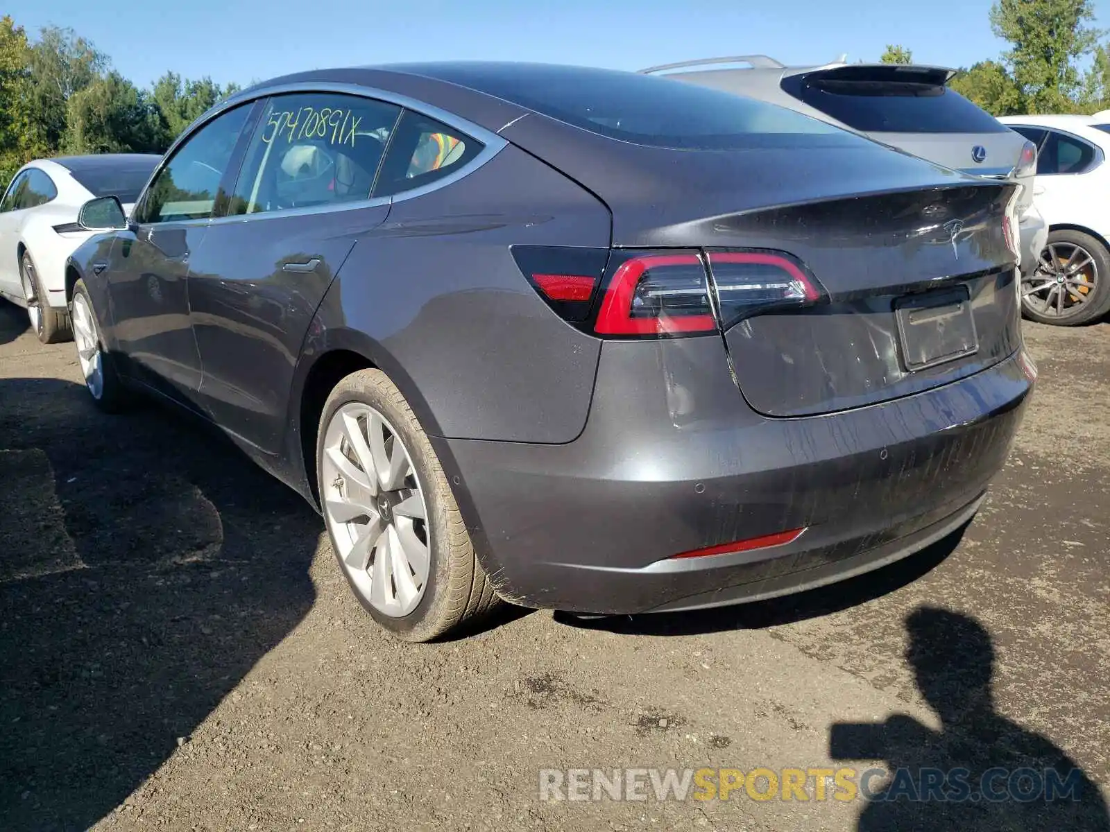 3 Photograph of a damaged car 5YJ3E1EA4LF785604 TESLA MODEL 3 2020