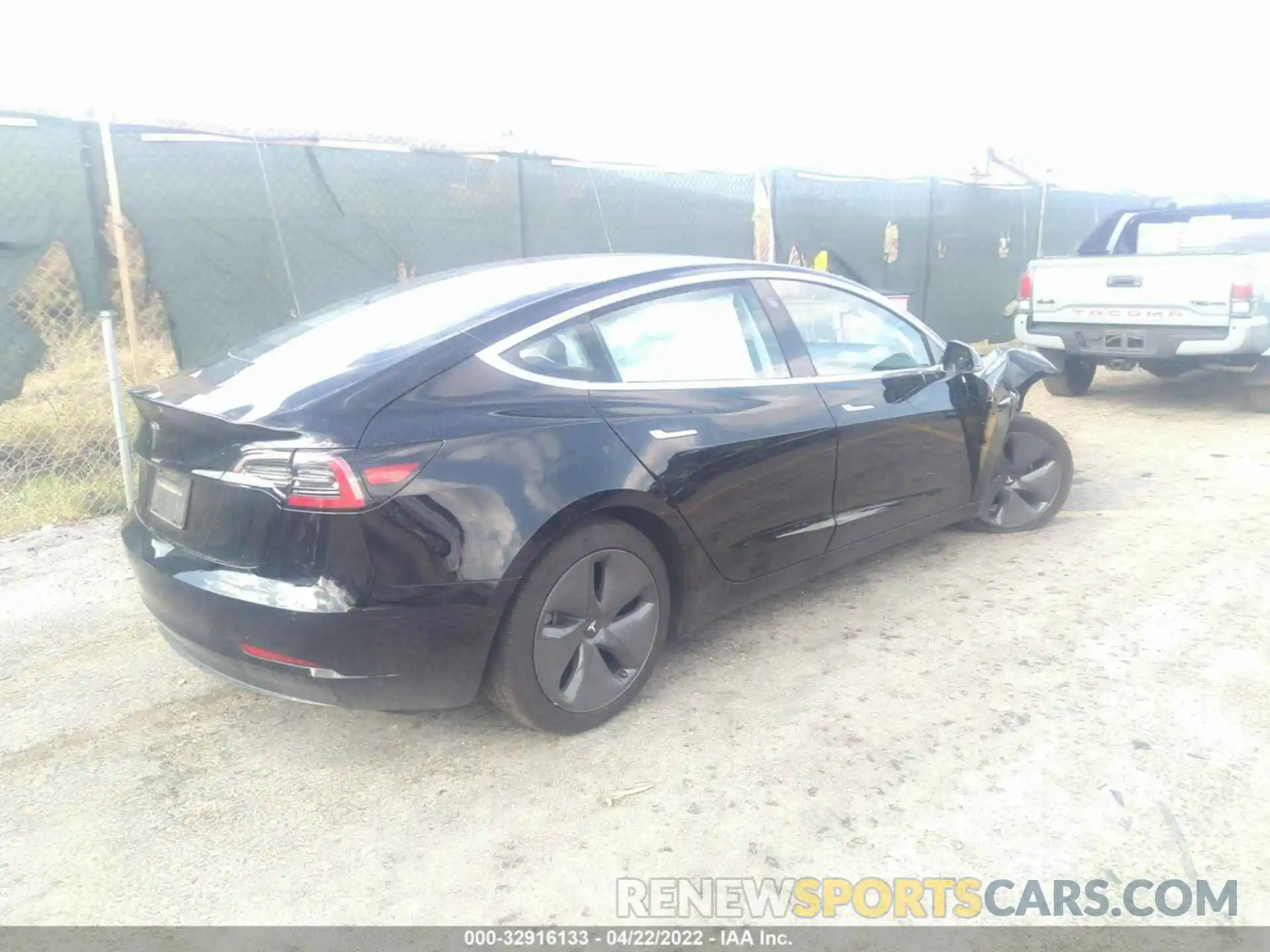 4 Photograph of a damaged car 5YJ3E1EA4LF785795 TESLA MODEL 3 2020