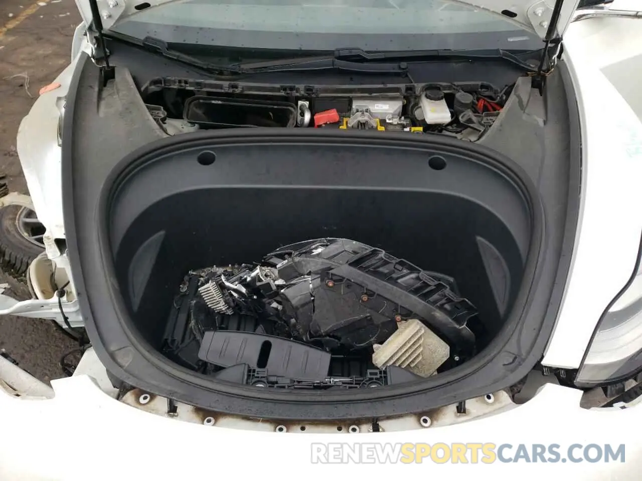 11 Photograph of a damaged car 5YJ3E1EA4LF792794 TESLA MODEL 3 2020