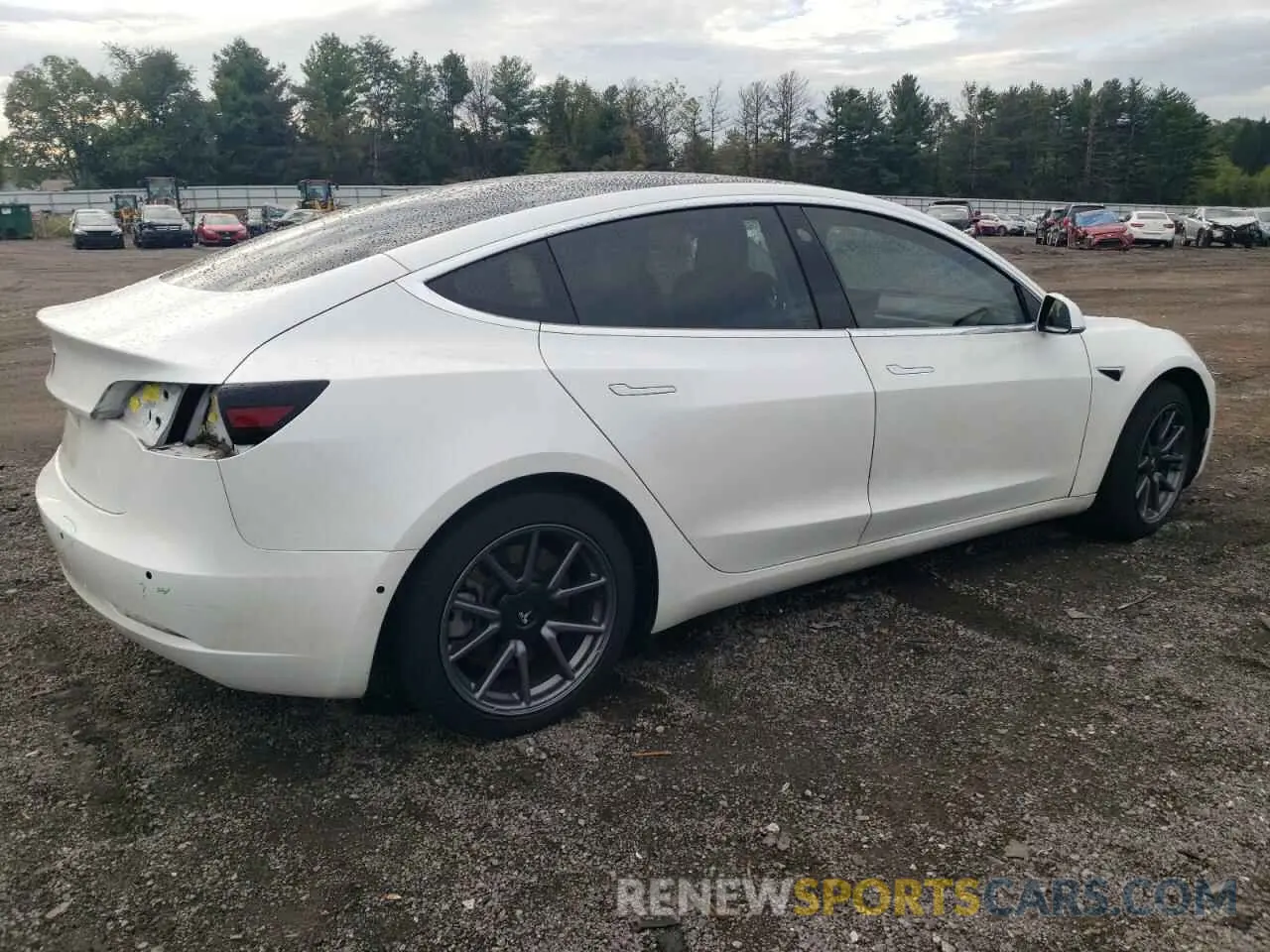 3 Photograph of a damaged car 5YJ3E1EA4LF797221 TESLA MODEL 3 2020