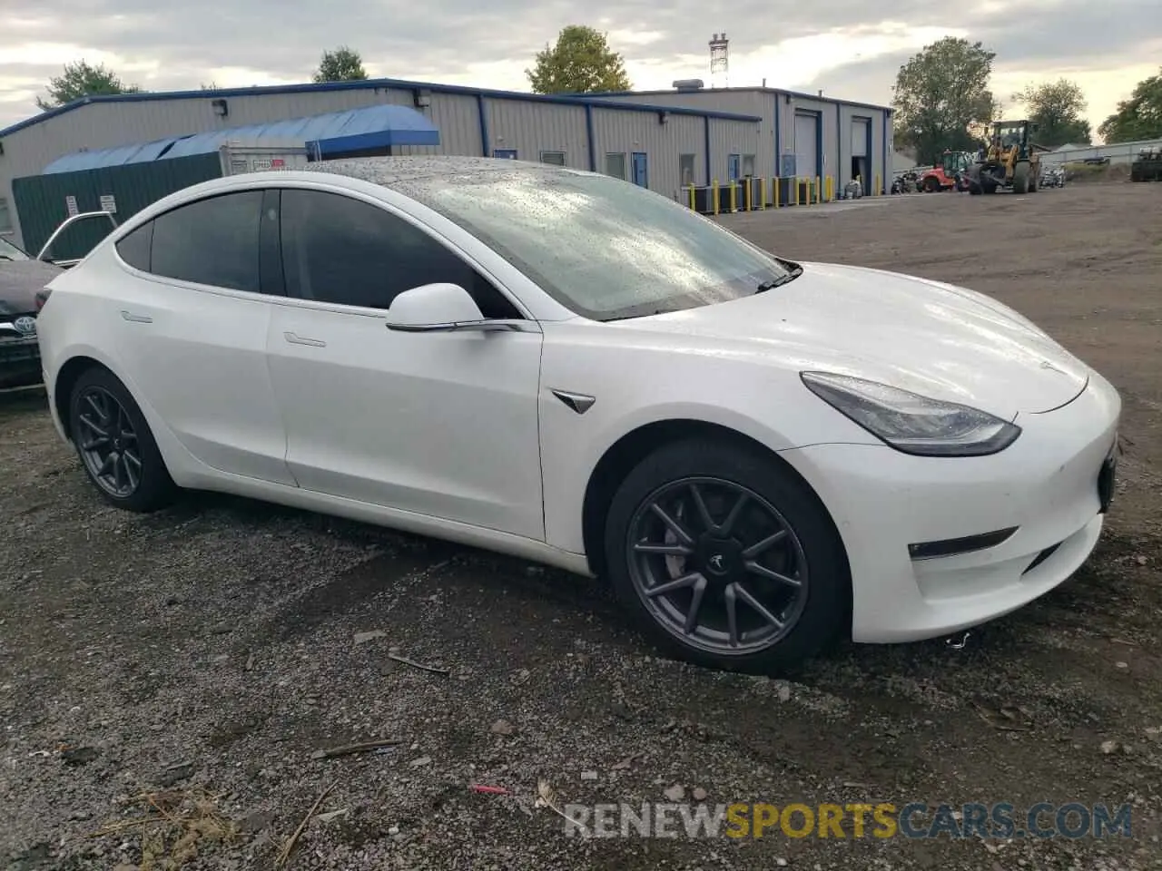 4 Photograph of a damaged car 5YJ3E1EA4LF797221 TESLA MODEL 3 2020