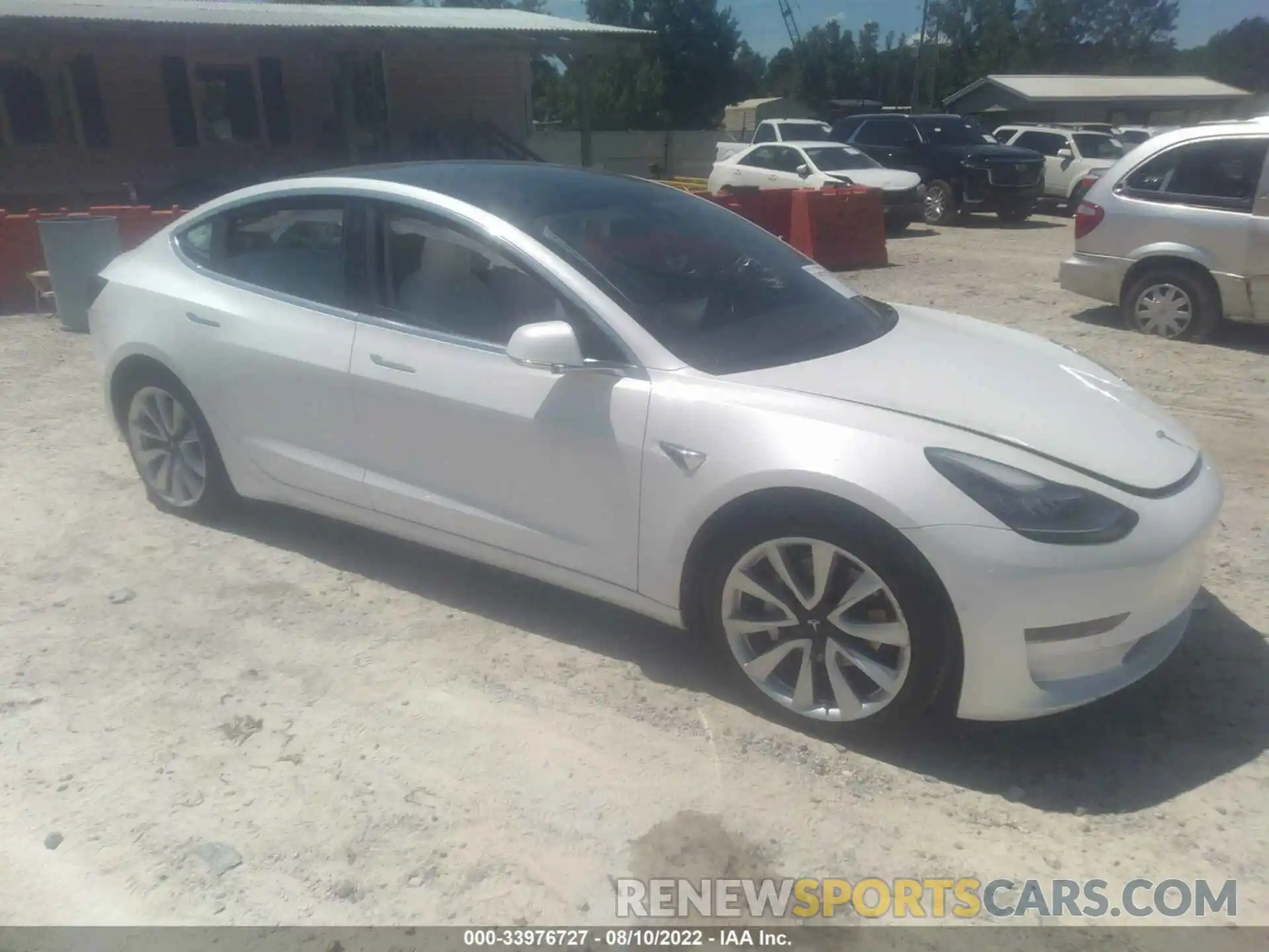 1 Photograph of a damaged car 5YJ3E1EA4LF797980 TESLA MODEL 3 2020