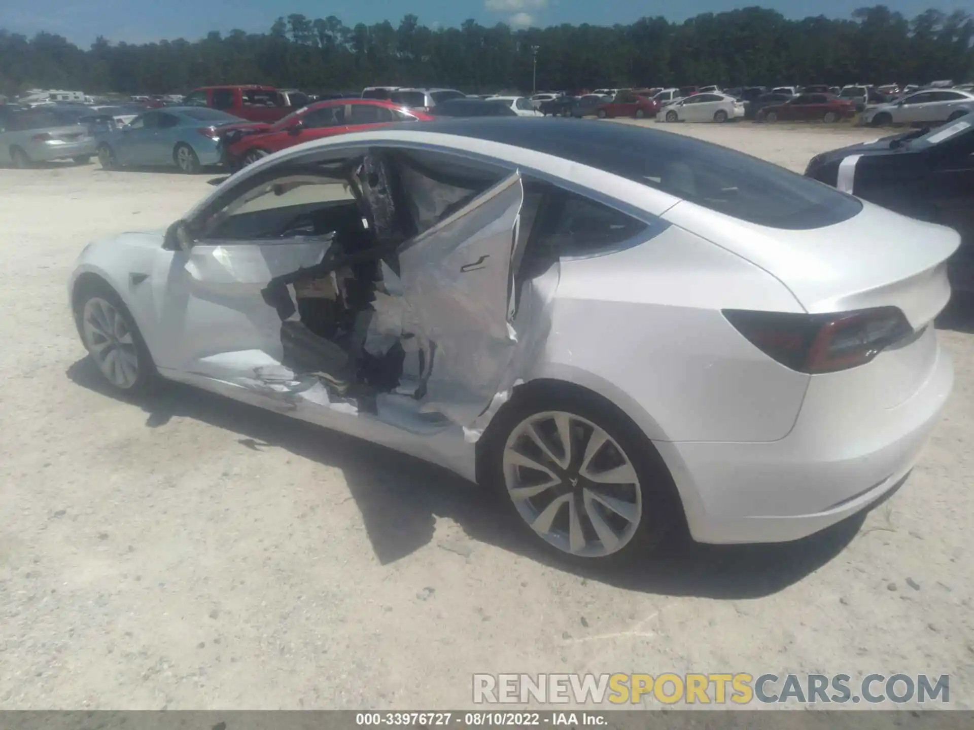 3 Photograph of a damaged car 5YJ3E1EA4LF797980 TESLA MODEL 3 2020