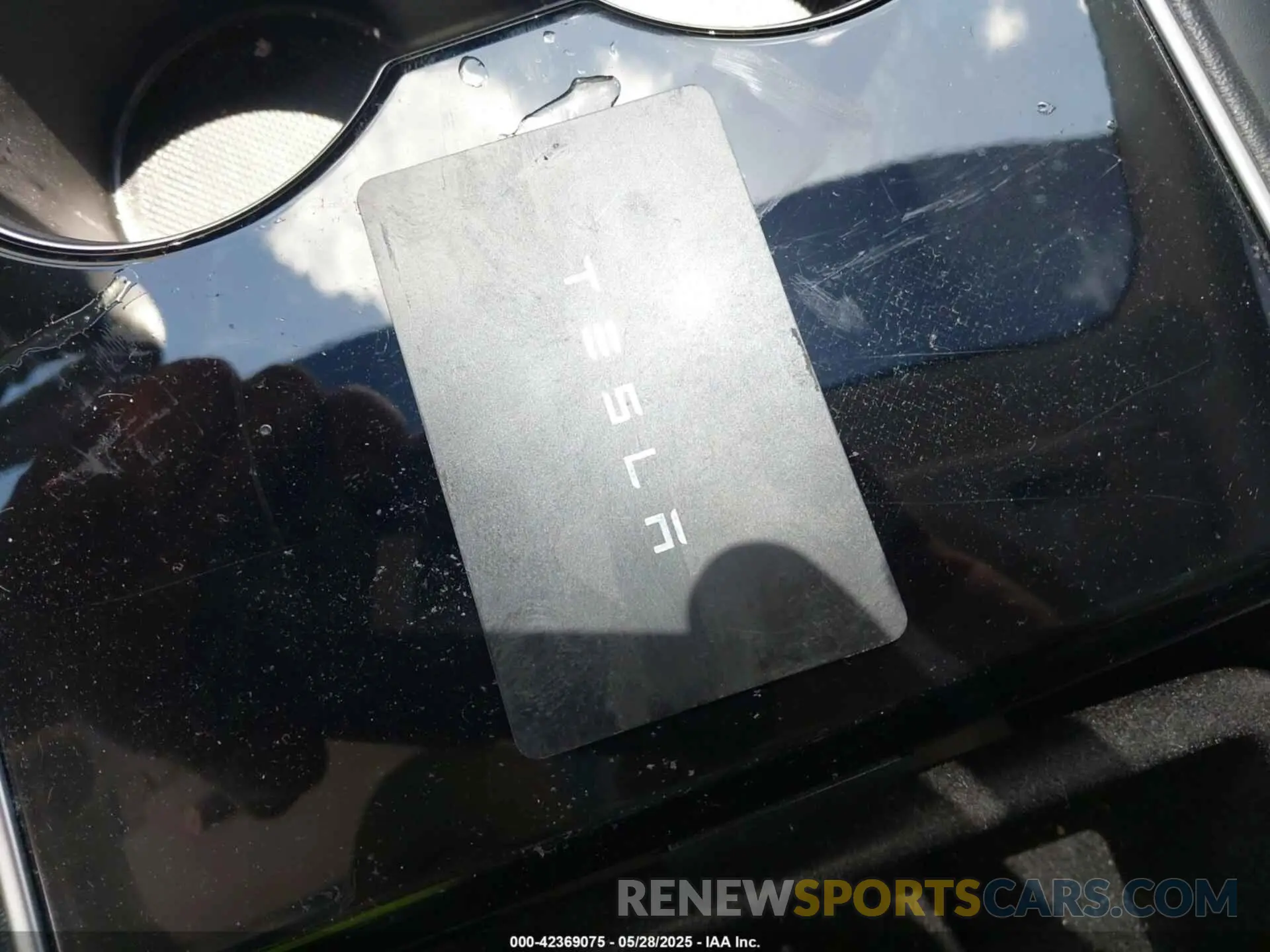 11 Photograph of a damaged car 5YJ3E1EA4LF799566 TESLA MODEL 3 2020