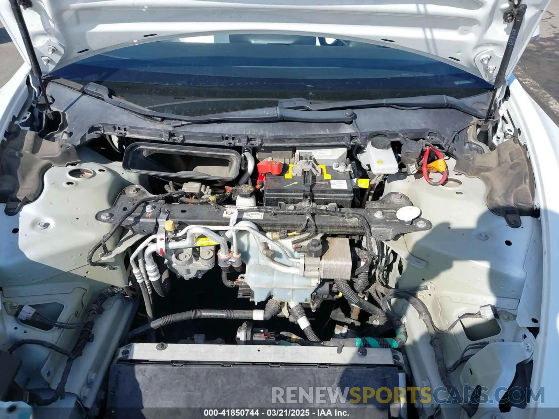 10 Photograph of a damaged car 5YJ3E1EA4LF805205 TESLA MODEL 3 2020