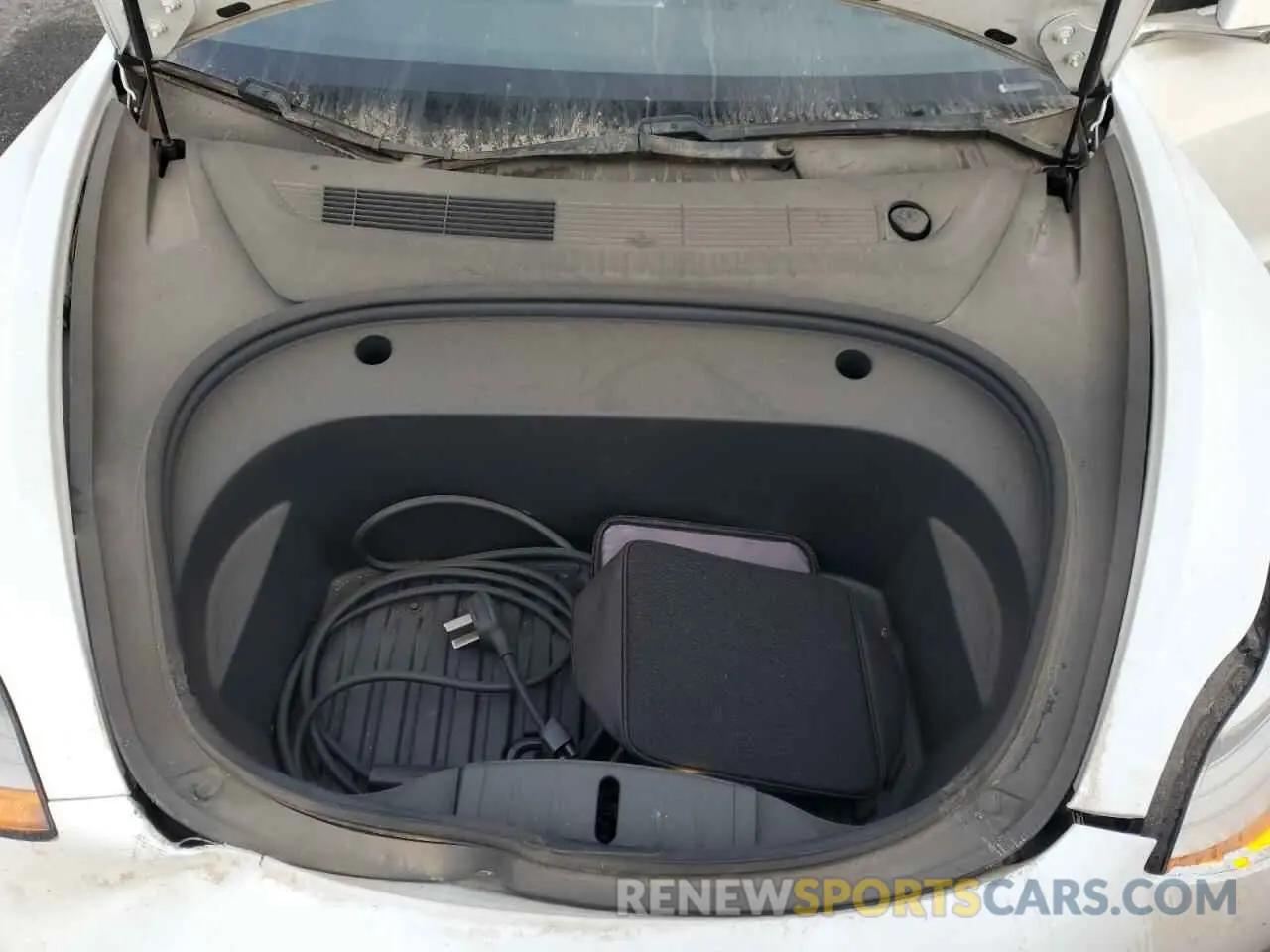 11 Photograph of a damaged car 5YJ3E1EA4LF806421 TESLA MODEL 3 2020