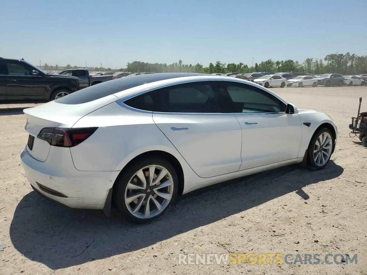 3 Photograph of a damaged car 5YJ3E1EA5LF599280 TESLA MODEL 3 2020