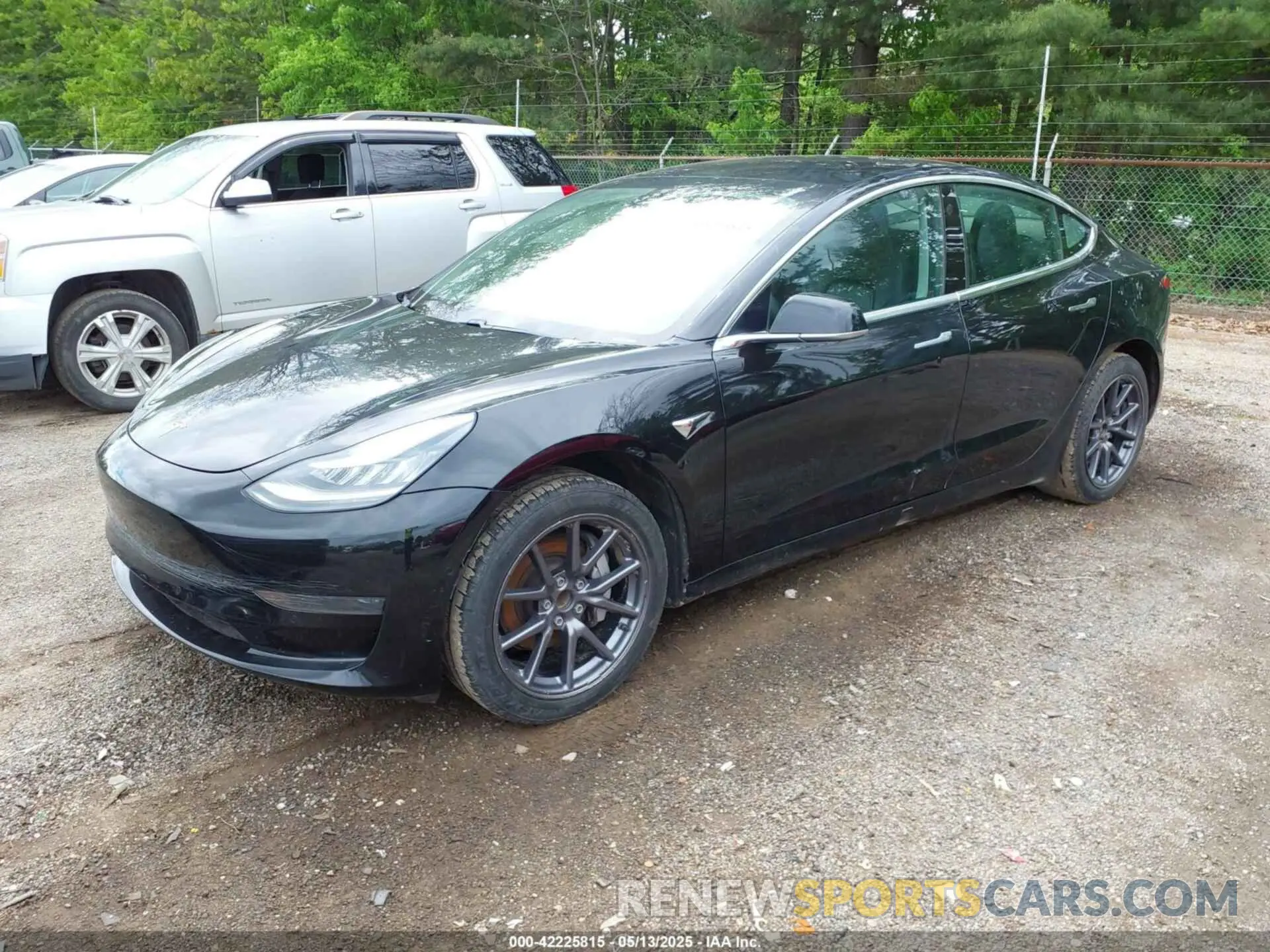 2 Photograph of a damaged car 5YJ3E1EA5LF606342 TESLA MODEL 3 2020
