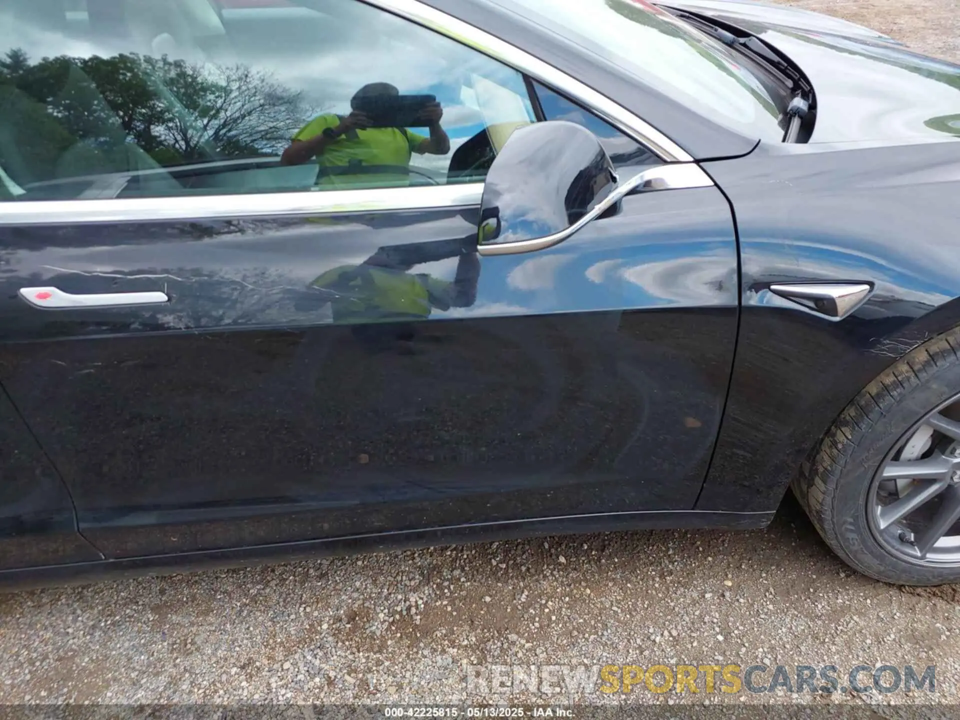 21 Photograph of a damaged car 5YJ3E1EA5LF606342 TESLA MODEL 3 2020