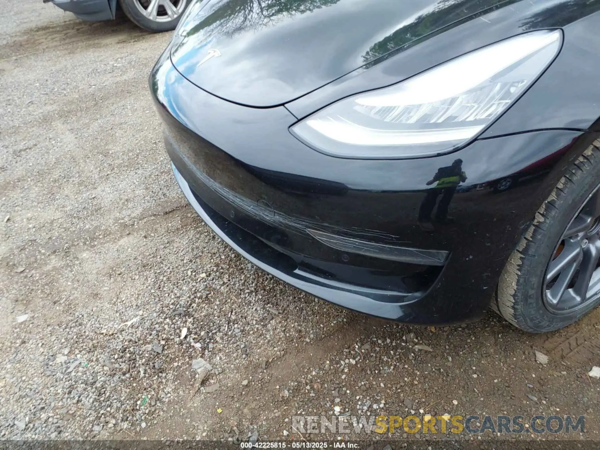 23 Photograph of a damaged car 5YJ3E1EA5LF606342 TESLA MODEL 3 2020