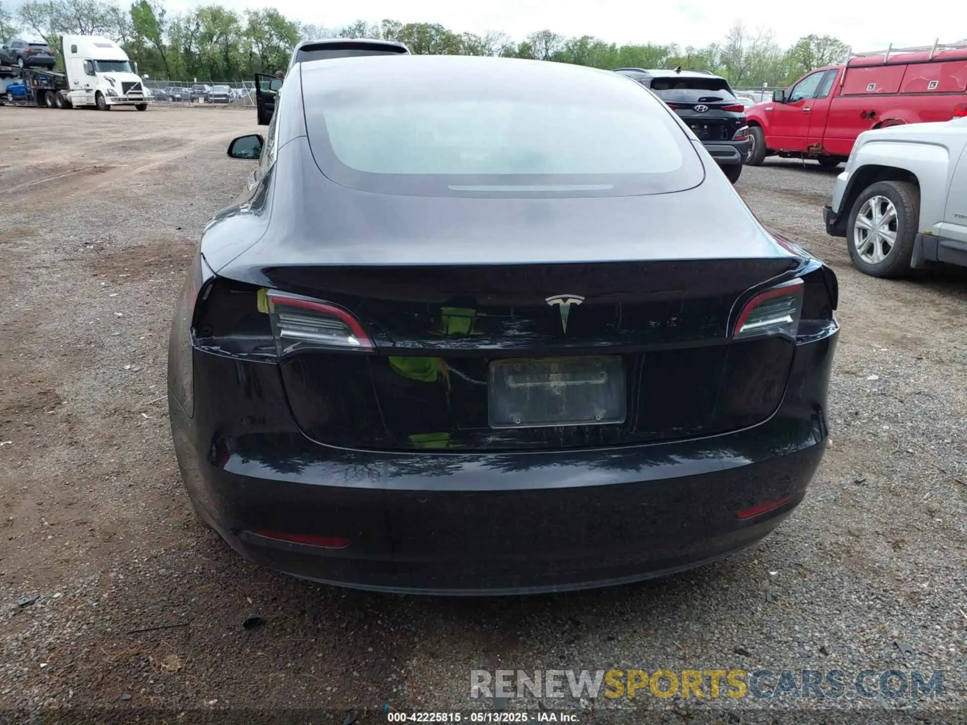 6 Photograph of a damaged car 5YJ3E1EA5LF606342 TESLA MODEL 3 2020