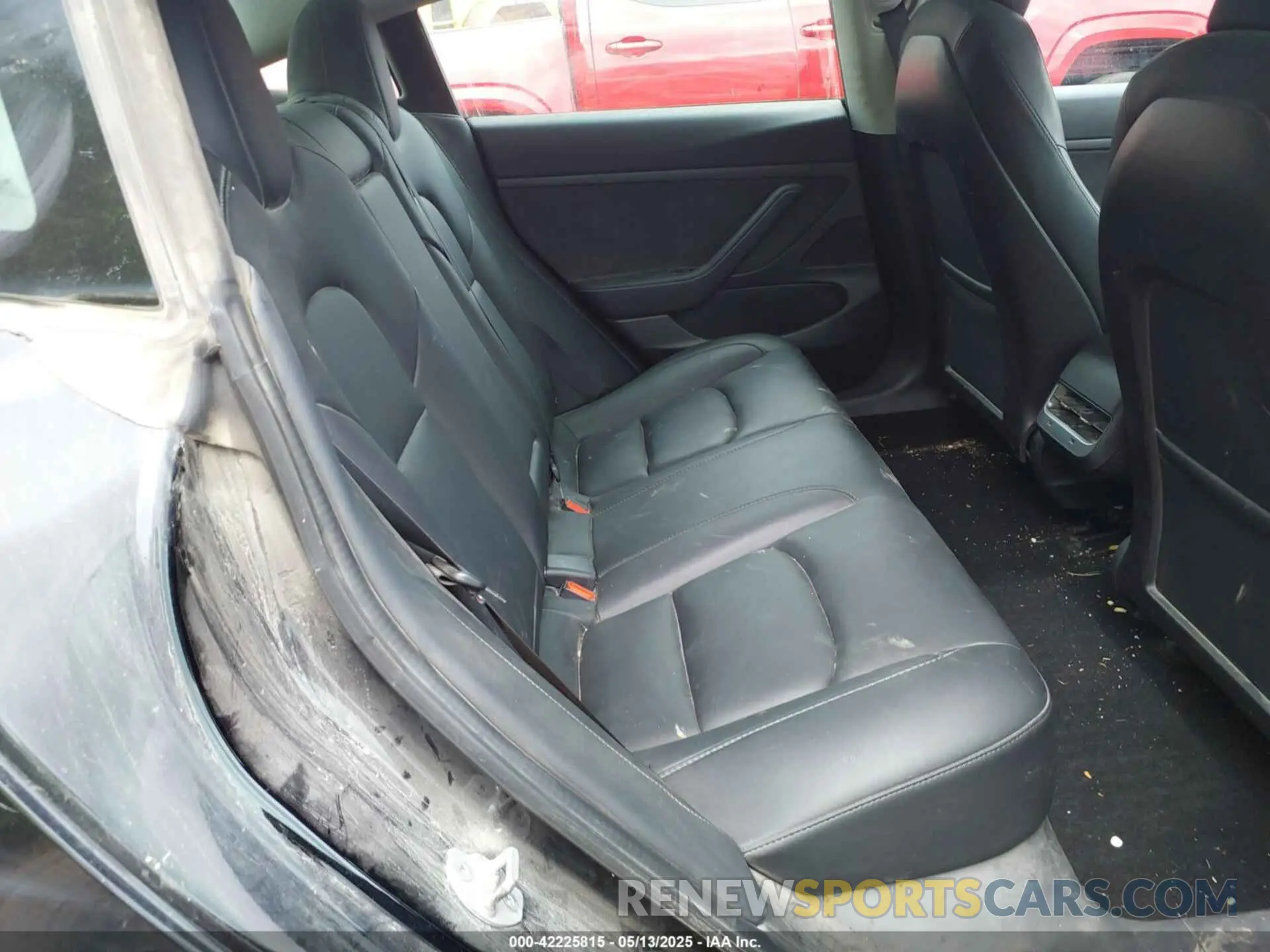 8 Photograph of a damaged car 5YJ3E1EA5LF606342 TESLA MODEL 3 2020