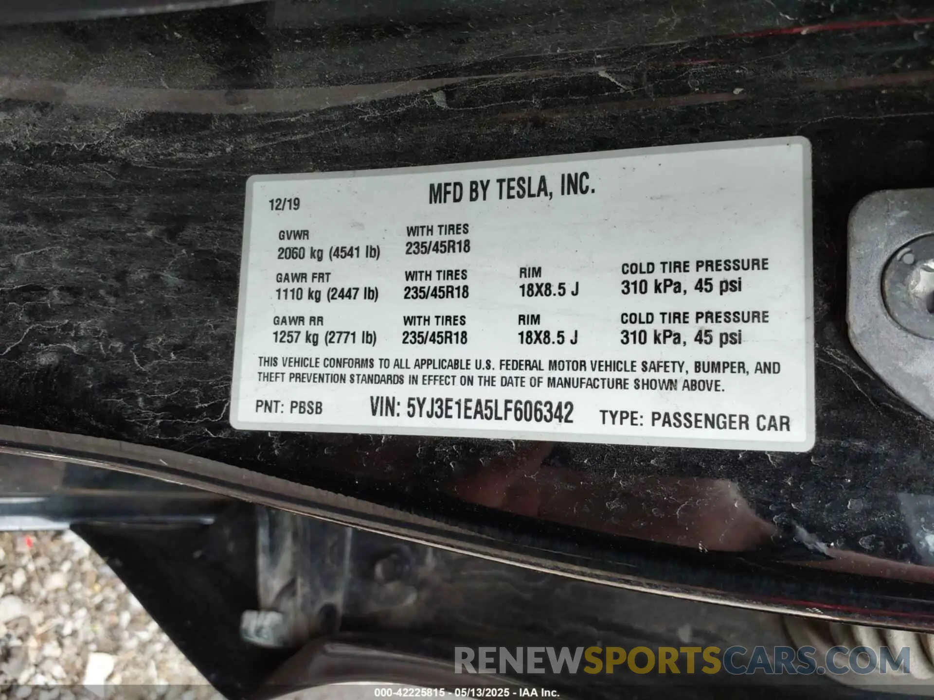 9 Photograph of a damaged car 5YJ3E1EA5LF606342 TESLA MODEL 3 2020