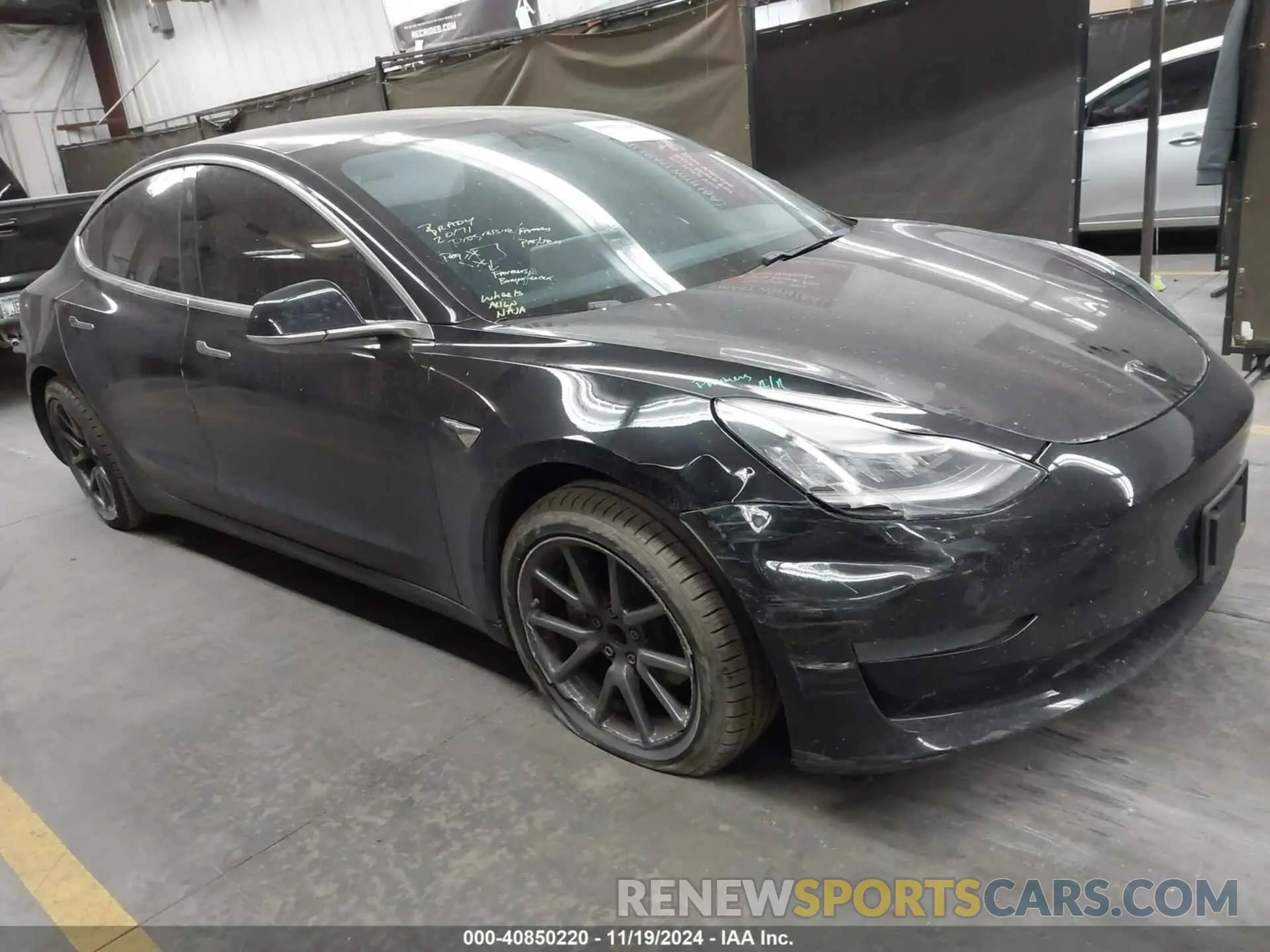 1 Photograph of a damaged car 5YJ3E1EA5LF609287 TESLA MODEL 3 2020