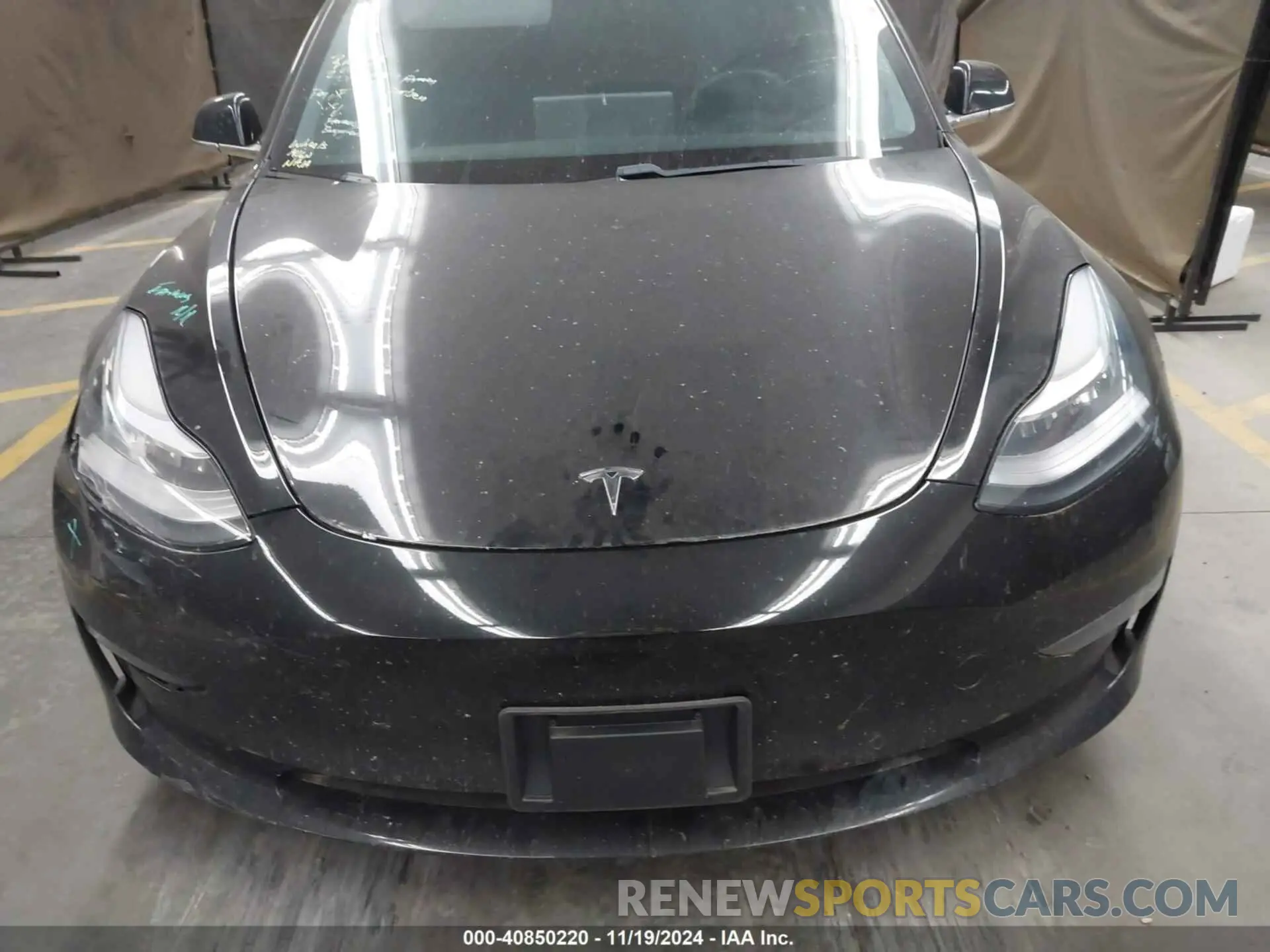 11 Photograph of a damaged car 5YJ3E1EA5LF609287 TESLA MODEL 3 2020