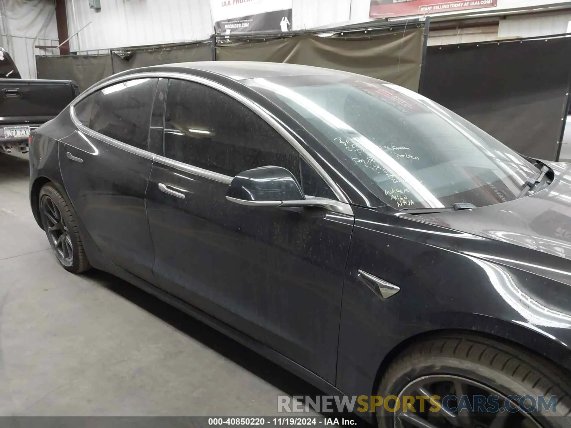 12 Photograph of a damaged car 5YJ3E1EA5LF609287 TESLA MODEL 3 2020