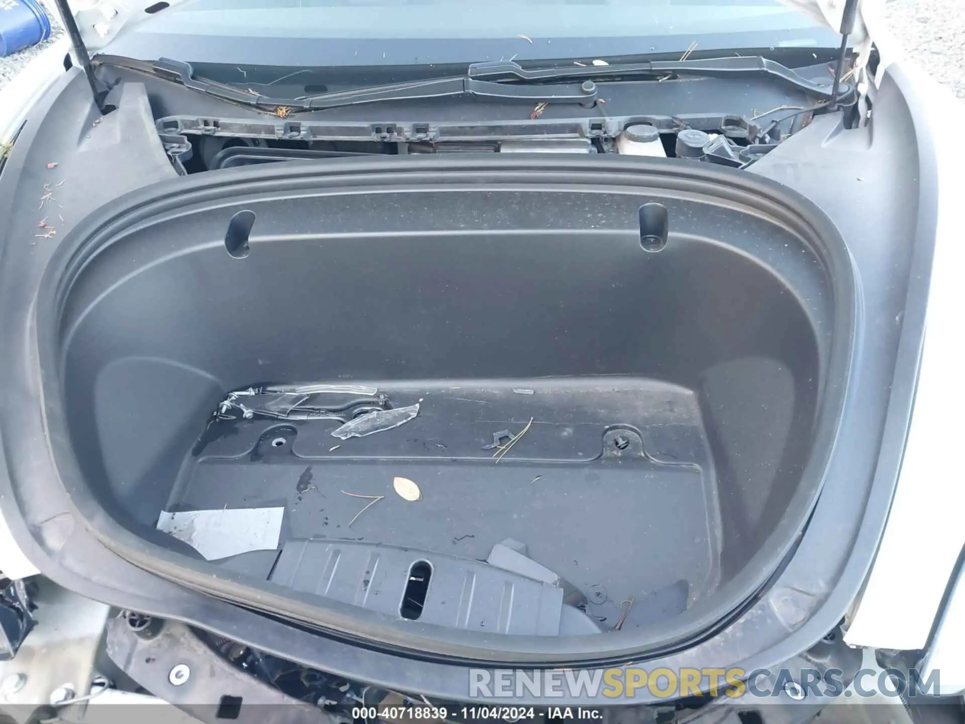 10 Photograph of a damaged car 5YJ3E1EA5LF613338 TESLA MODEL 3 2020