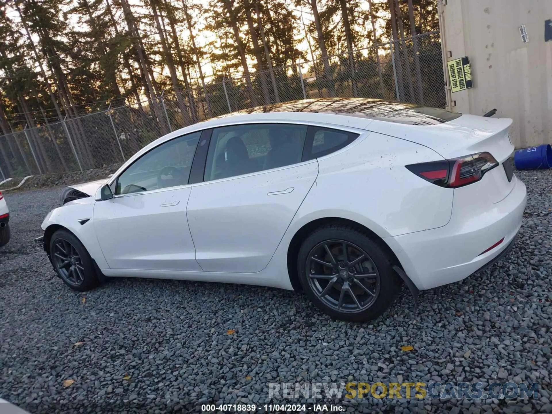15 Photograph of a damaged car 5YJ3E1EA5LF613338 TESLA MODEL 3 2020