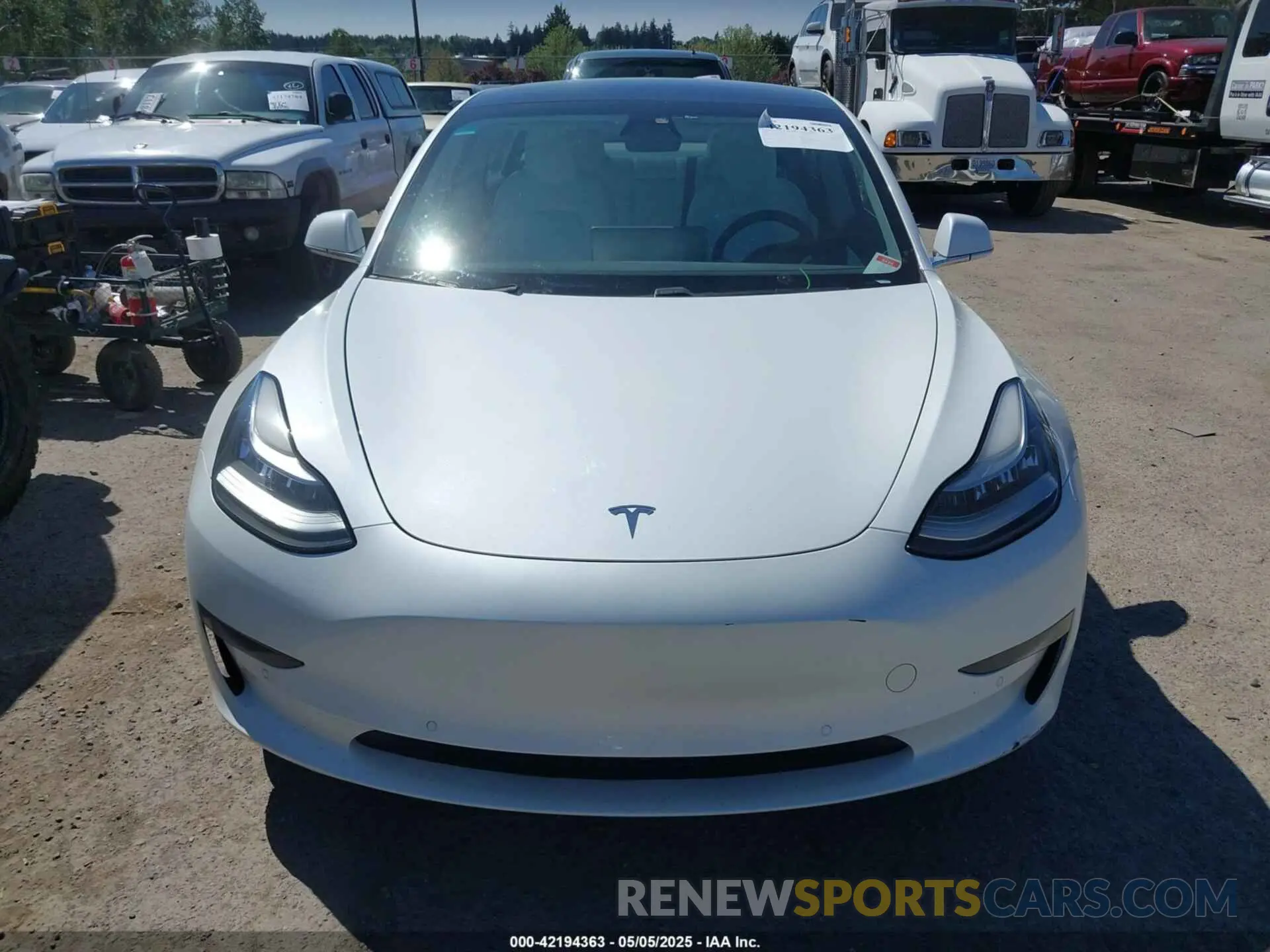 12 Photograph of a damaged car 5YJ3E1EA5LF615350 TESLA MODEL 3 2020