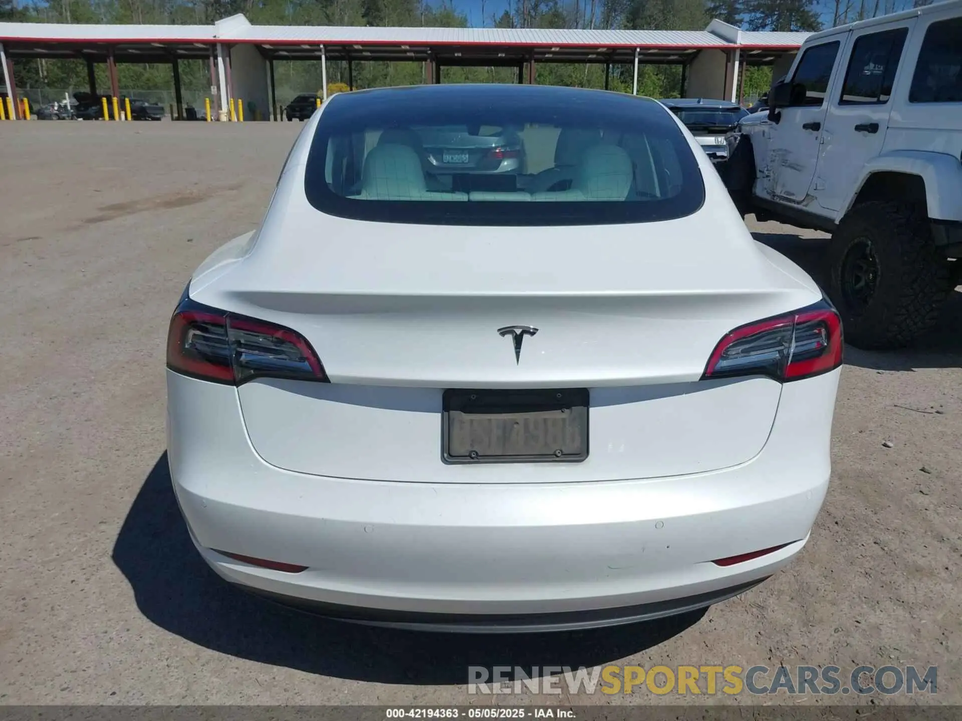 16 Photograph of a damaged car 5YJ3E1EA5LF615350 TESLA MODEL 3 2020