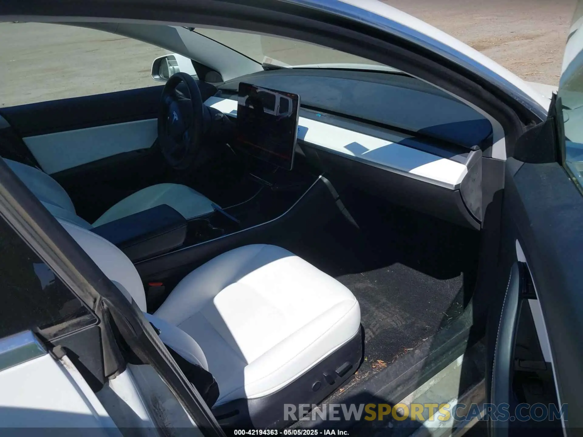 5 Photograph of a damaged car 5YJ3E1EA5LF615350 TESLA MODEL 3 2020