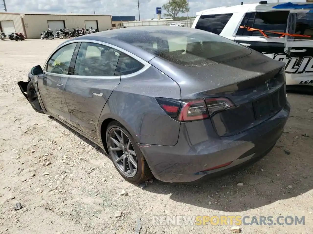 3 Photograph of a damaged car 5YJ3E1EA5LF630205 TESLA MODEL 3 2020