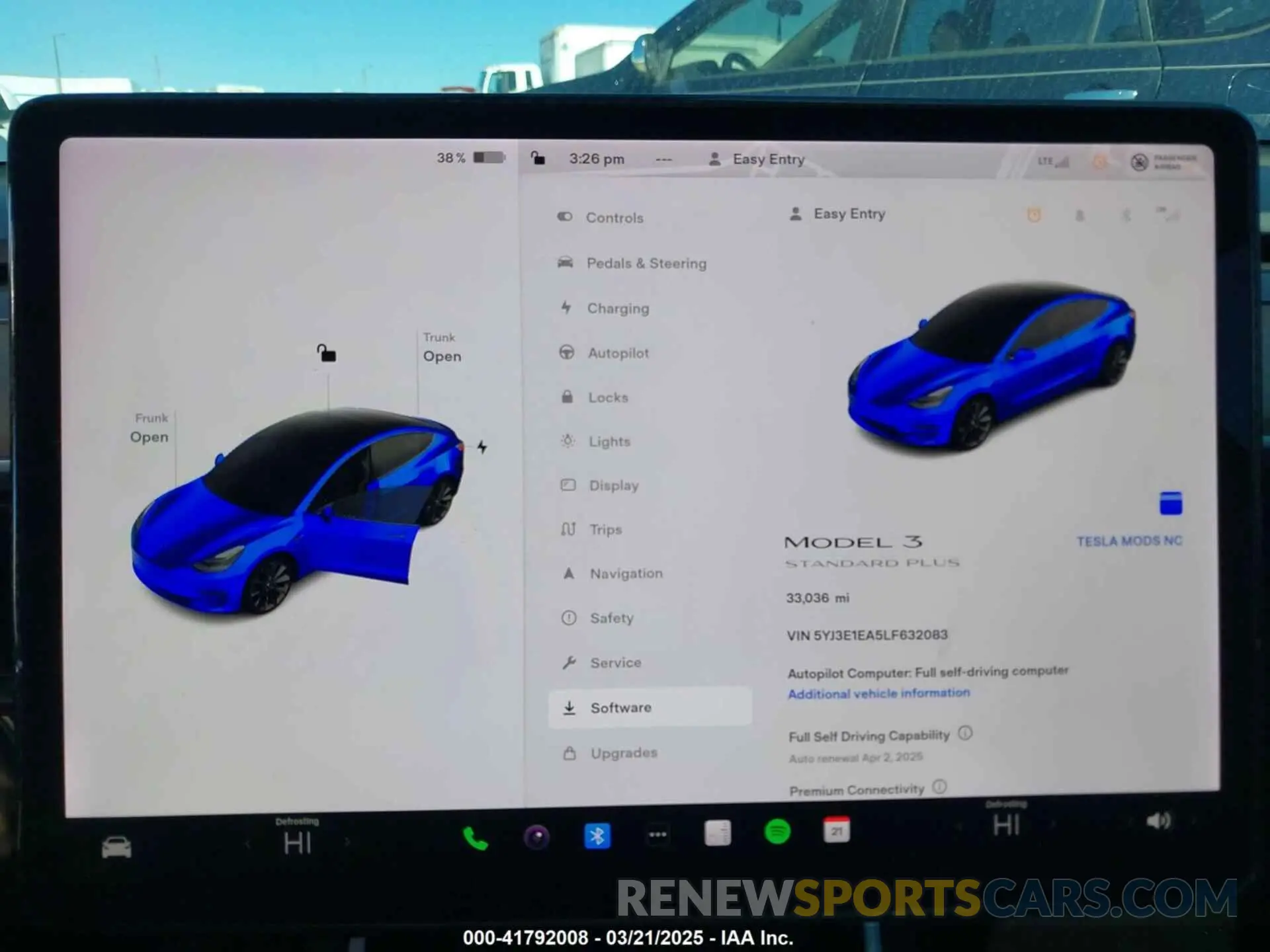 18 Photograph of a damaged car 5YJ3E1EA5LF632083 TESLA MODEL 3 2020