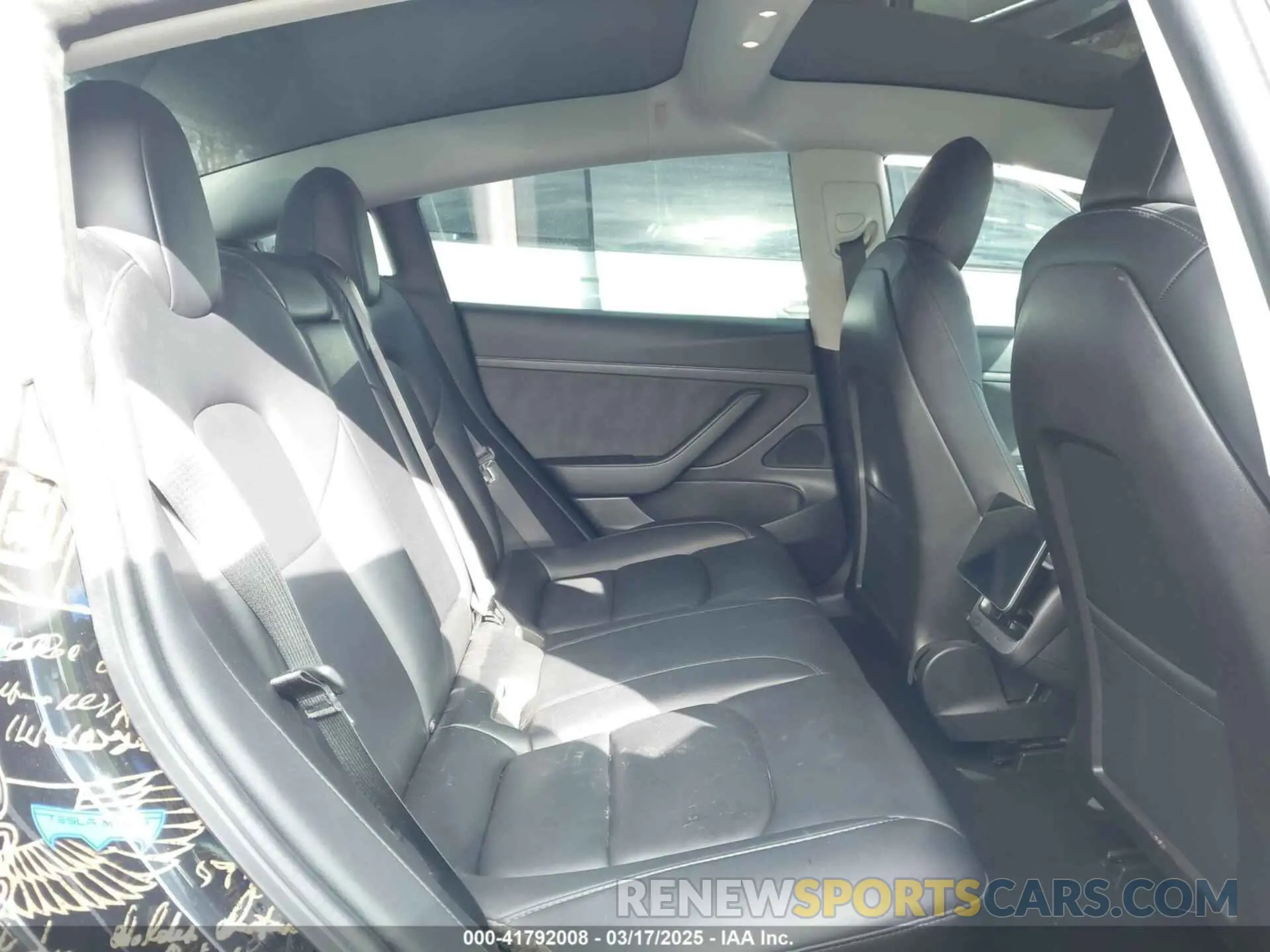 8 Photograph of a damaged car 5YJ3E1EA5LF632083 TESLA MODEL 3 2020