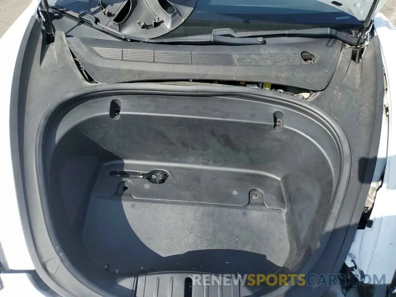 11 Photograph of a damaged car 5YJ3E1EA5LF632178 TESLA MODEL 3 2020