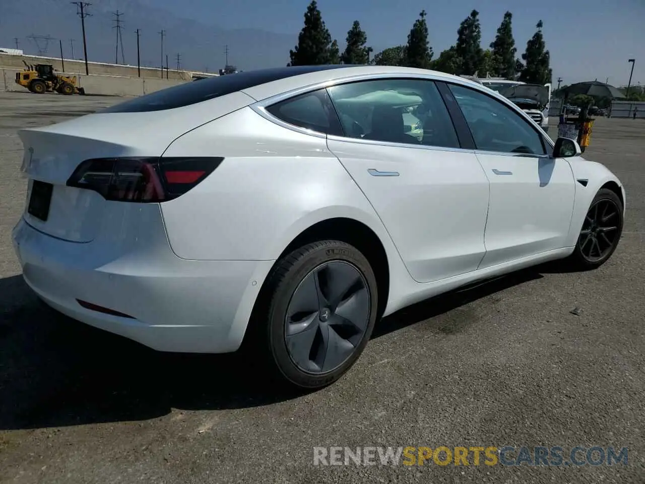3 Photograph of a damaged car 5YJ3E1EA5LF632178 TESLA MODEL 3 2020