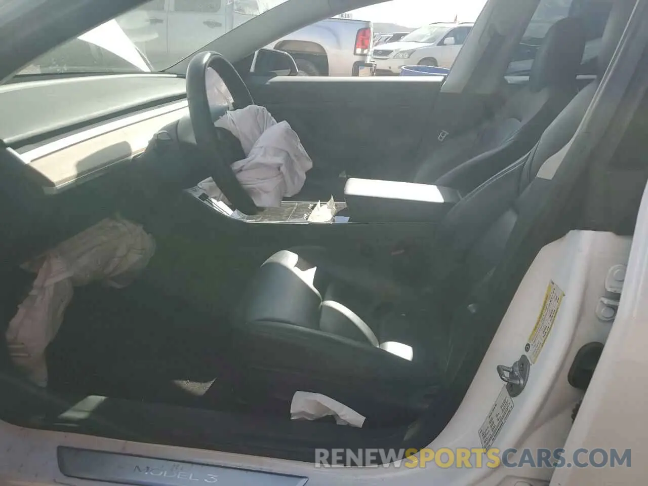 7 Photograph of a damaged car 5YJ3E1EA5LF633069 TESLA MODEL 3 2020