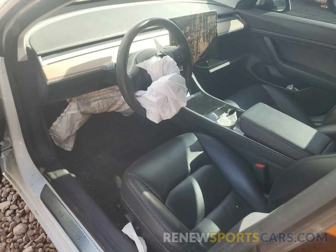 8 Photograph of a damaged car 5YJ3E1EA5LF633069 TESLA MODEL 3 2020