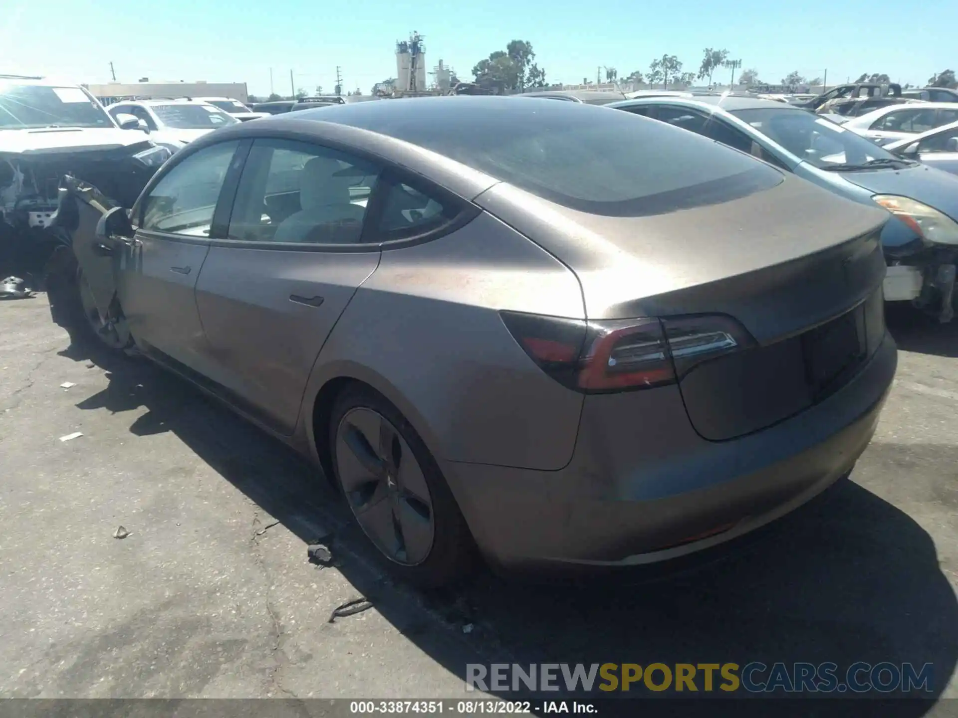 3 Photograph of a damaged car 5YJ3E1EA5LF634528 TESLA MODEL 3 2020