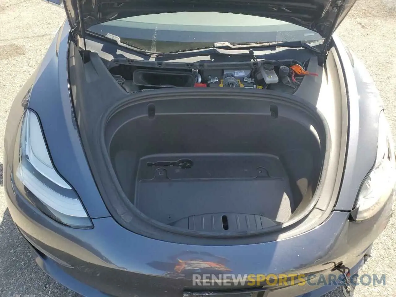 11 Photograph of a damaged car 5YJ3E1EA5LF644296 TESLA MODEL 3 2020