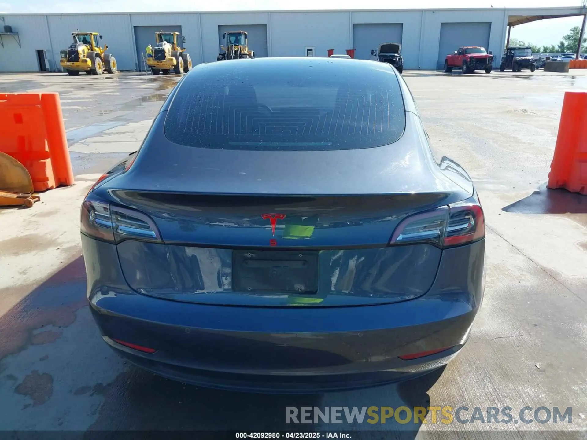 15 Photograph of a damaged car 5YJ3E1EA5LF644864 TESLA MODEL 3 2020