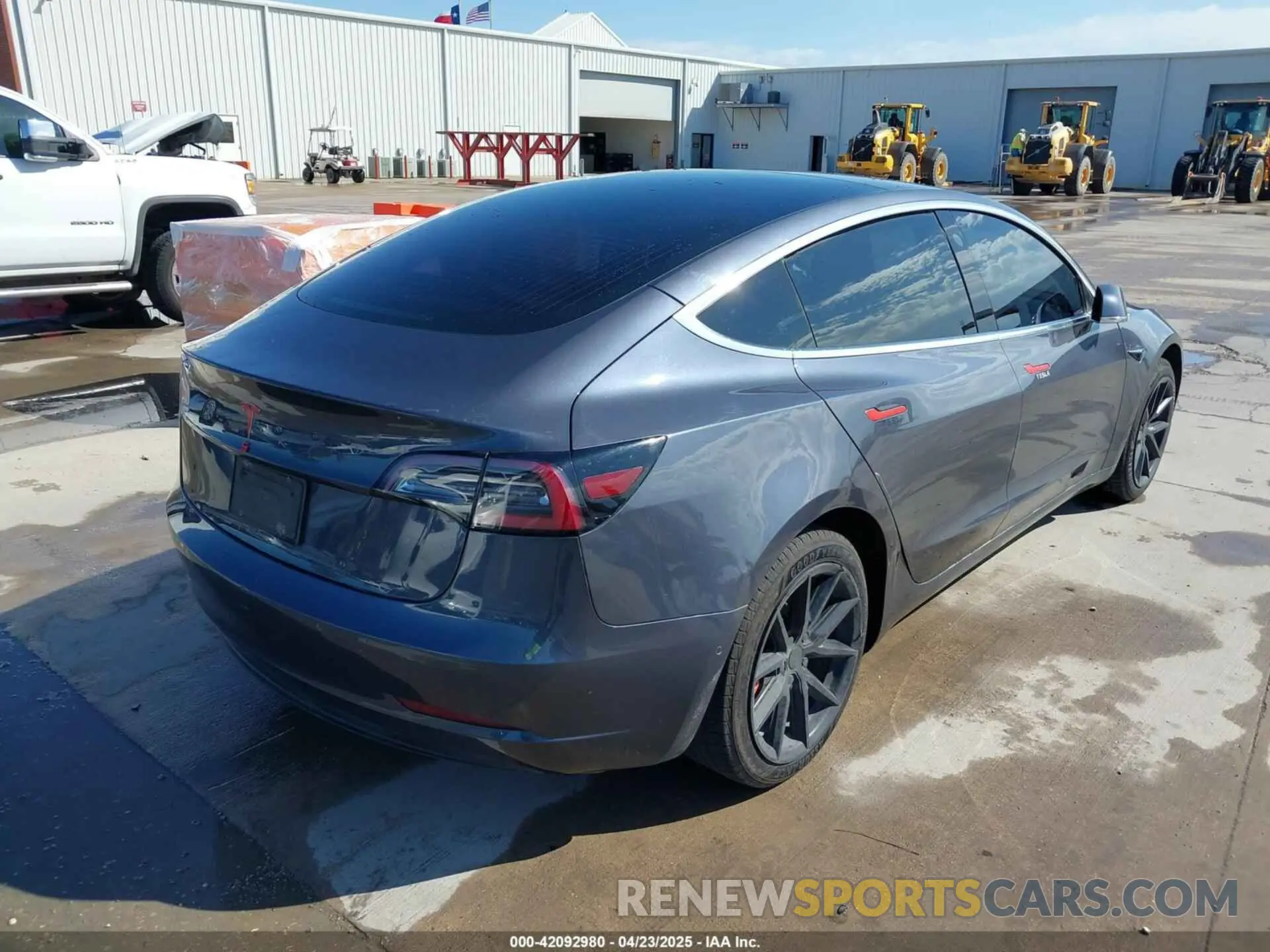 4 Photograph of a damaged car 5YJ3E1EA5LF644864 TESLA MODEL 3 2020